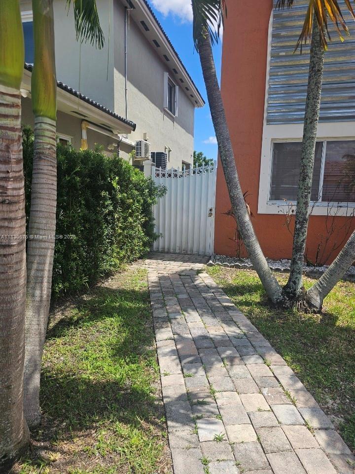 Miami, FL 33185 photo 4