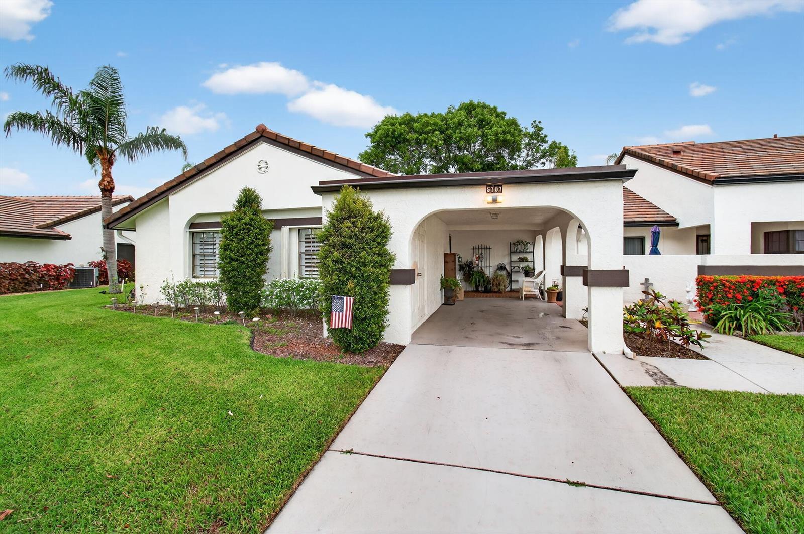 5707 Parkwalk Circle E, Boynton Beach FL 33472 photo 2