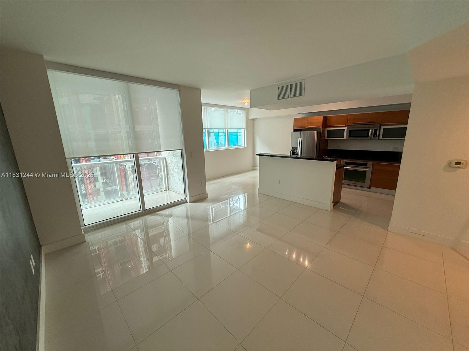 244 Biscayne Blvd # 908, Miami FL 33132 photo 2