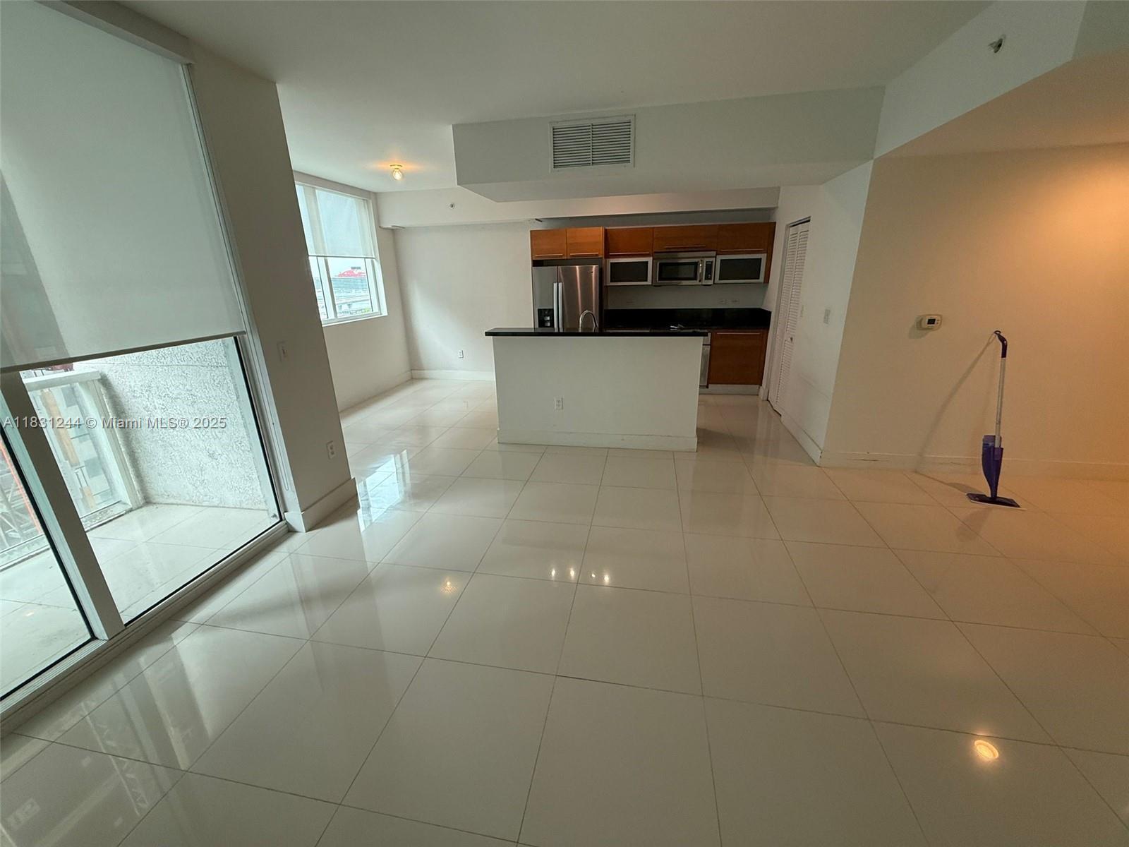 244 Biscayne Blvd # 908, Miami FL 33132 photo 3