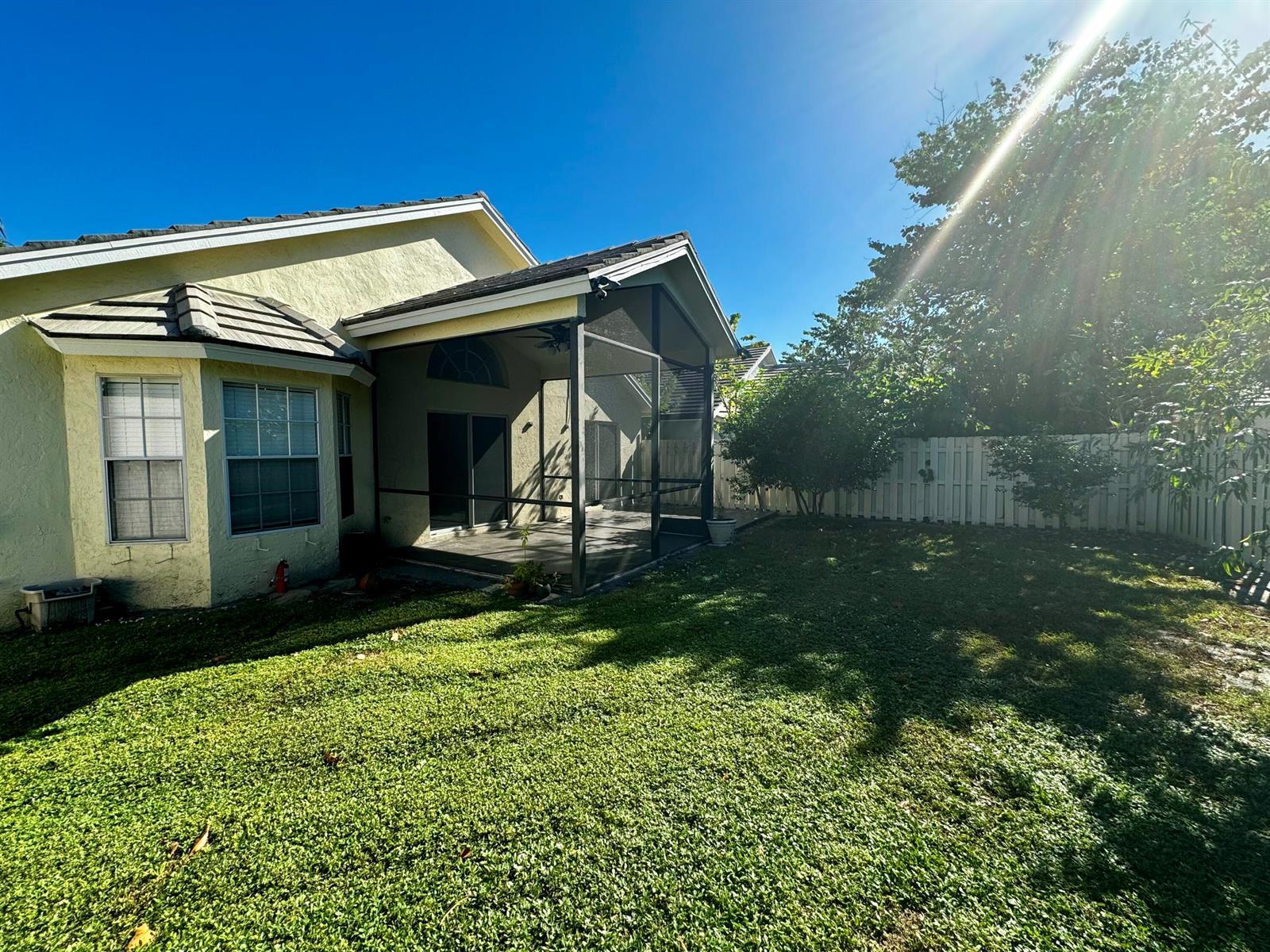2014 Normandy Circle, West Palm Beach FL 33409 photo 3