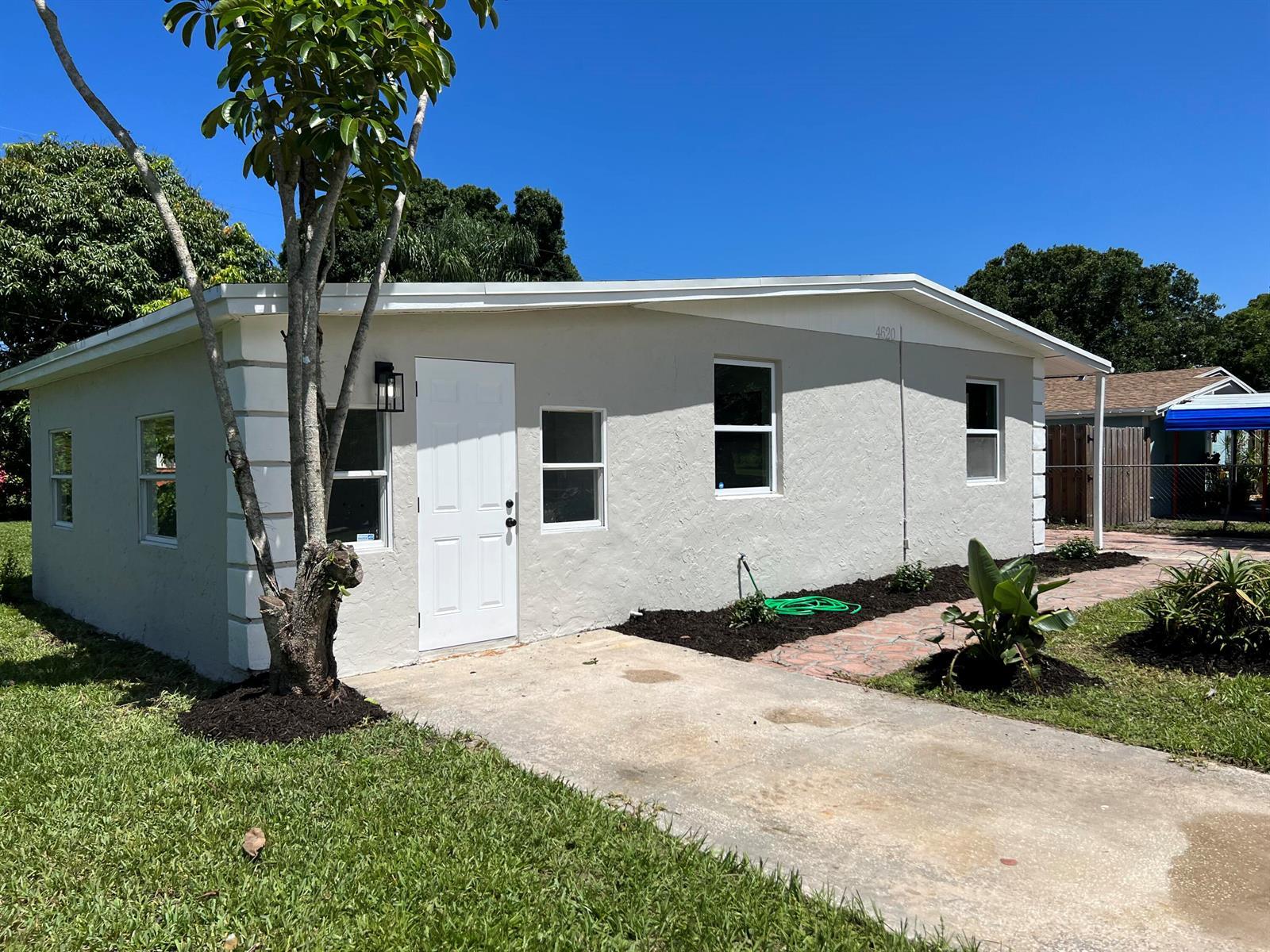 4620 39th Avenue, Vero Beach FL 32967 photo 2