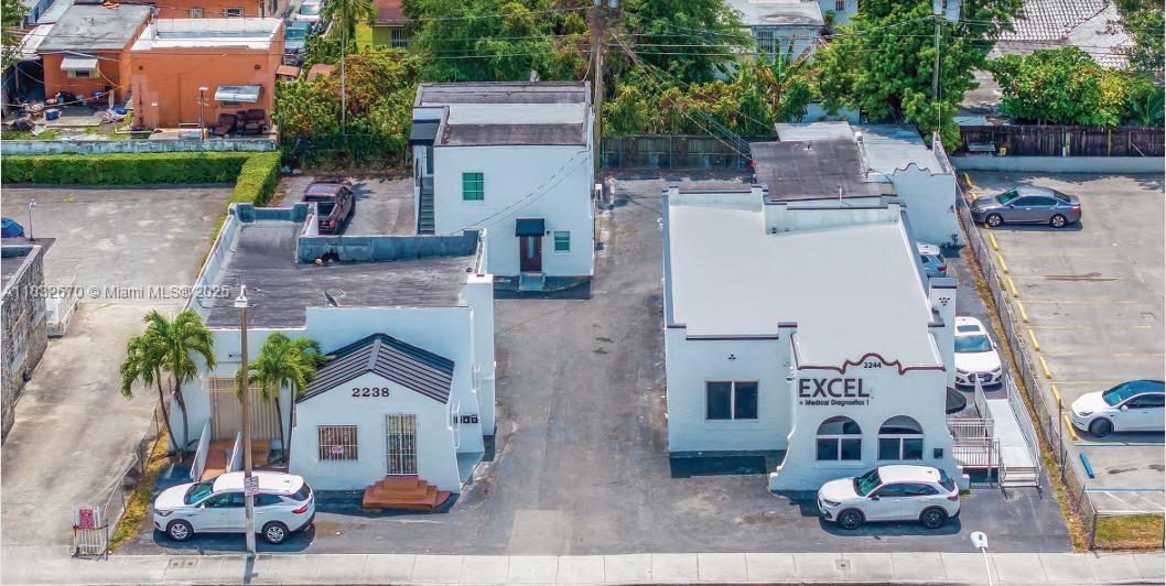 2244 NW 7th St, Miami FL 33125