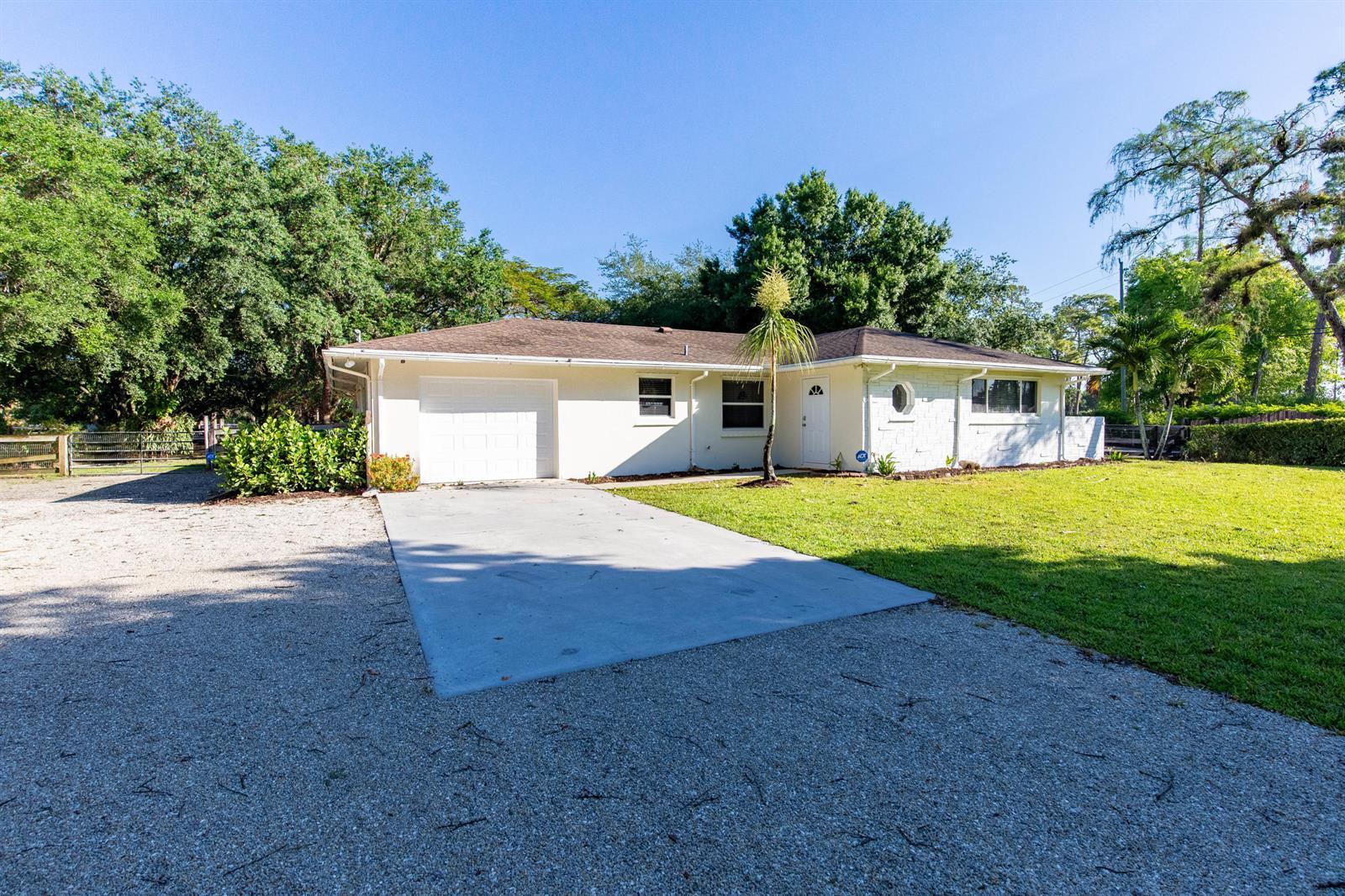 13529 E Citrus Drive, FL 33470 photo 2