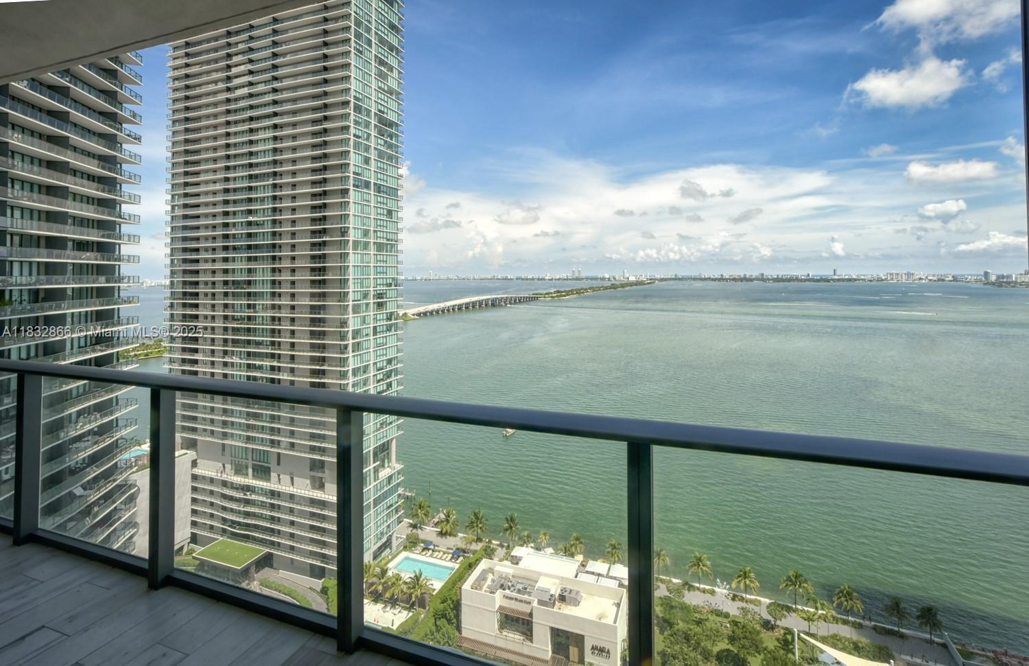 480 NE 31st St # 3205, Miami FL 33137 photo 2