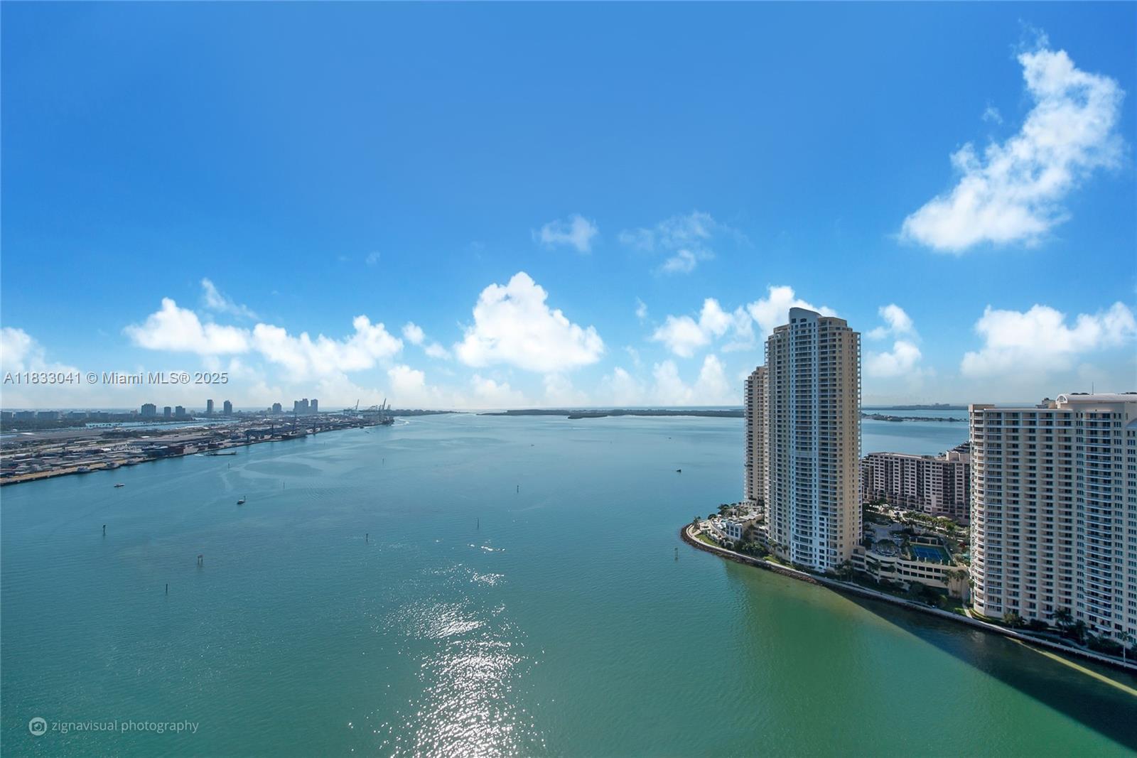 335 S Biscayne Blvd # 3309, Miami FL 33131 photo 2