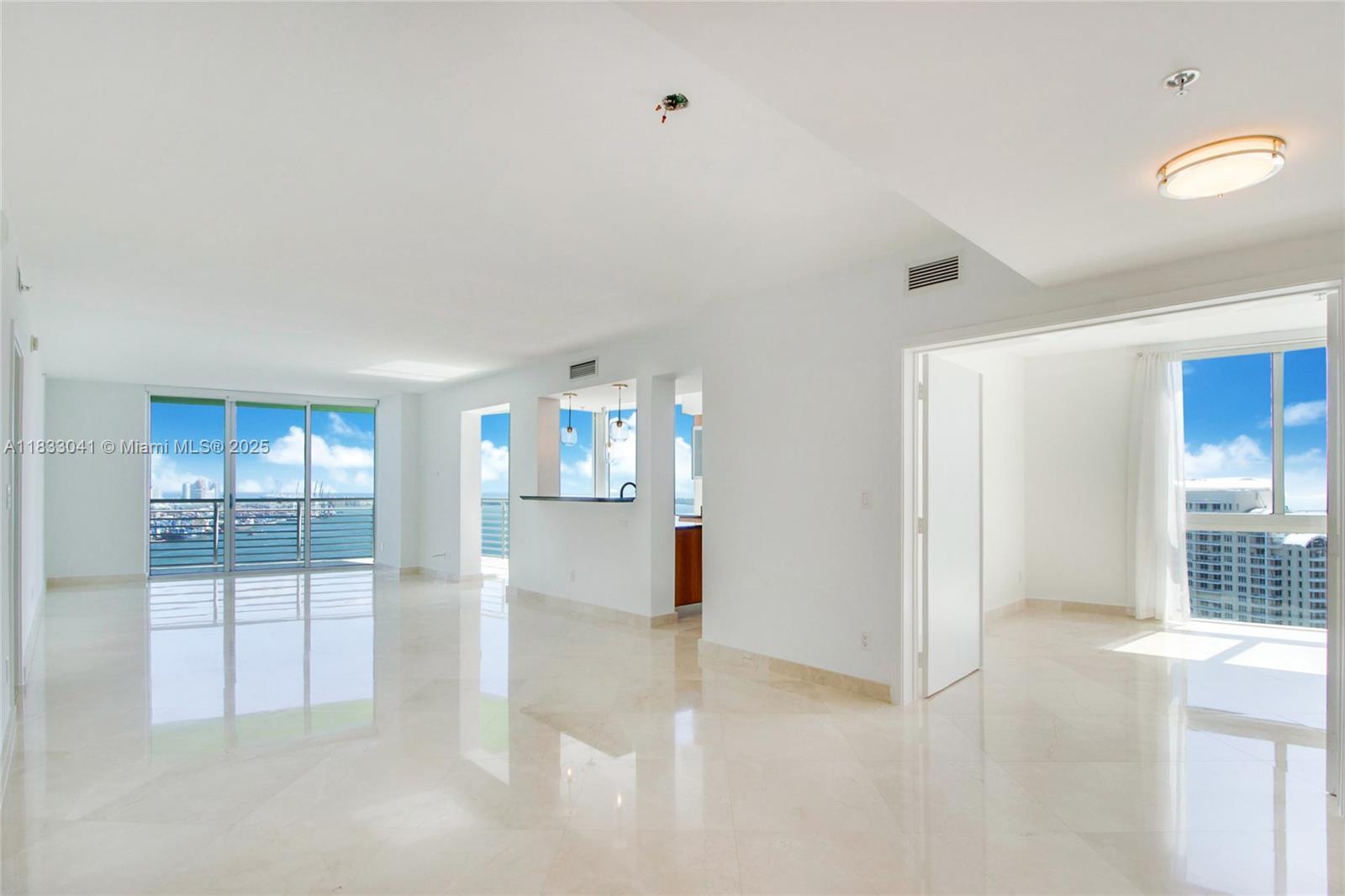 335 S Biscayne Blvd # 3309, Miami FL 33131 photo 3