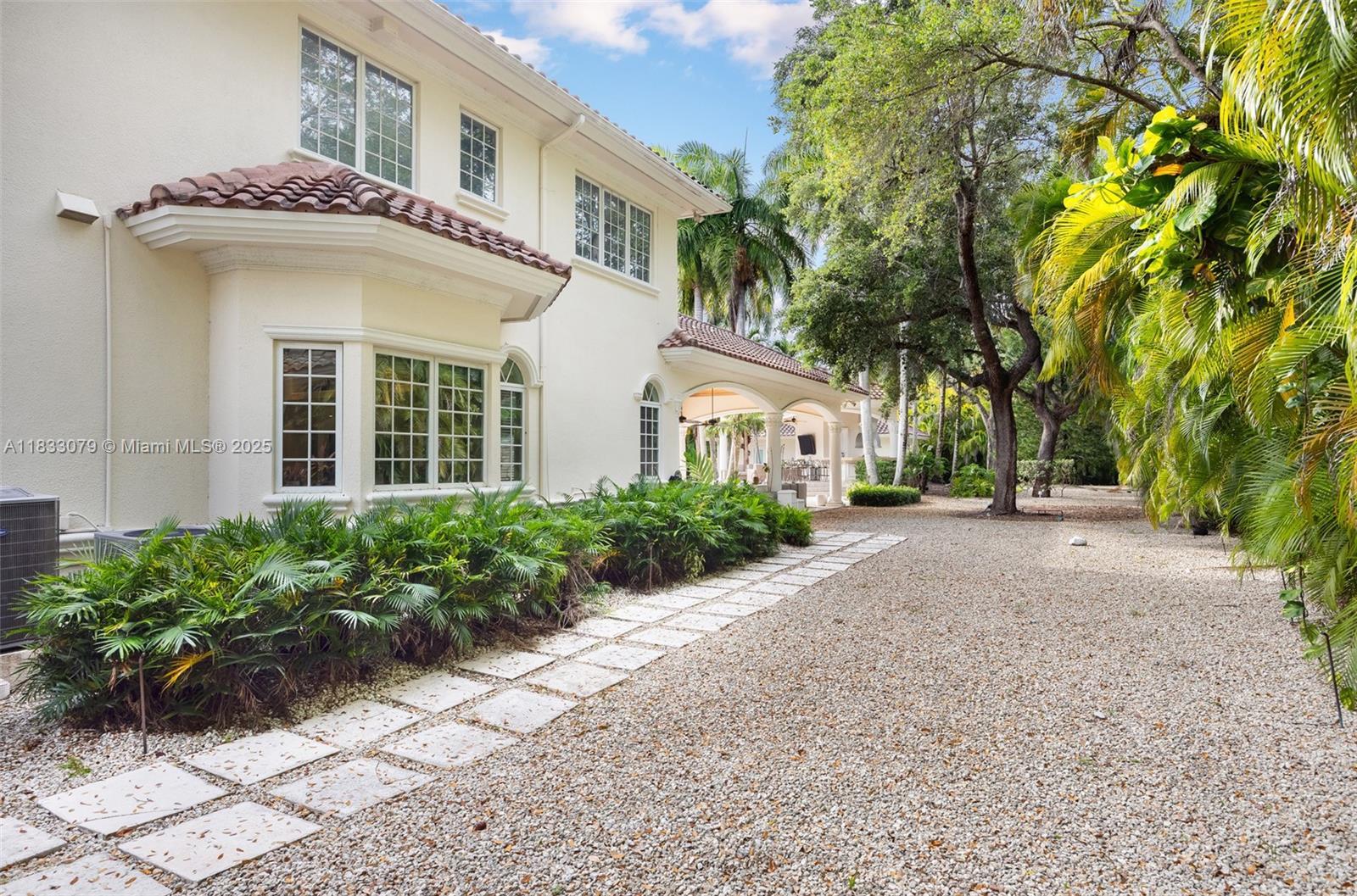 7245 SW 104th St, Pinecrest FL 33156 photo 3
