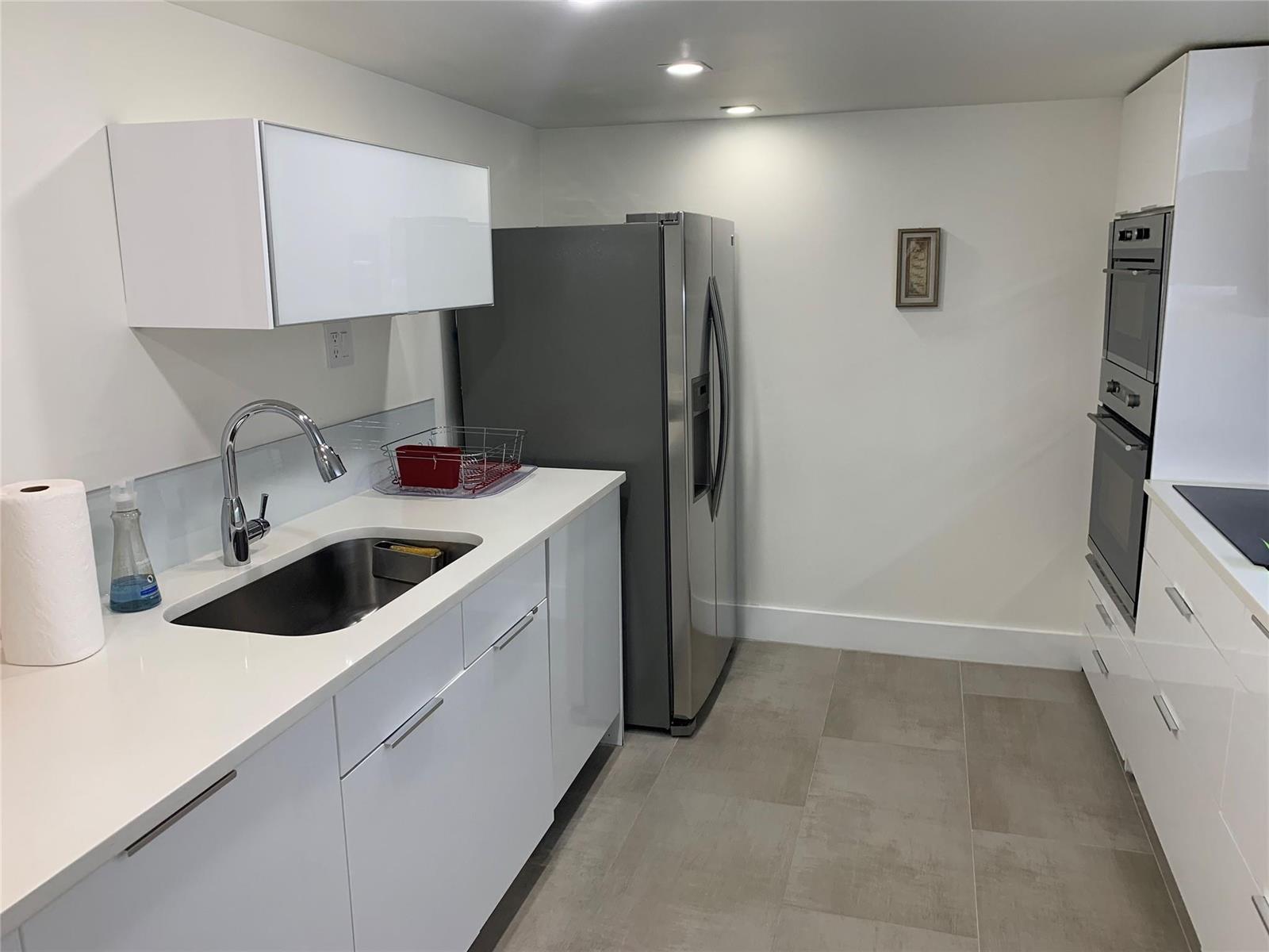 1000 Parkview Drive # 319, Hallandale Beach FL 33009 photo 4