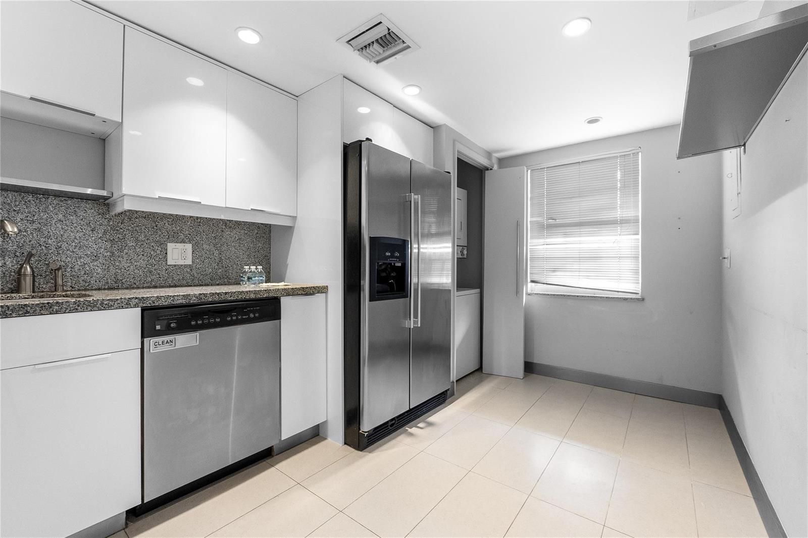 535 Oaks Drive # 508, Pompano Beach FL 33069 photo 4