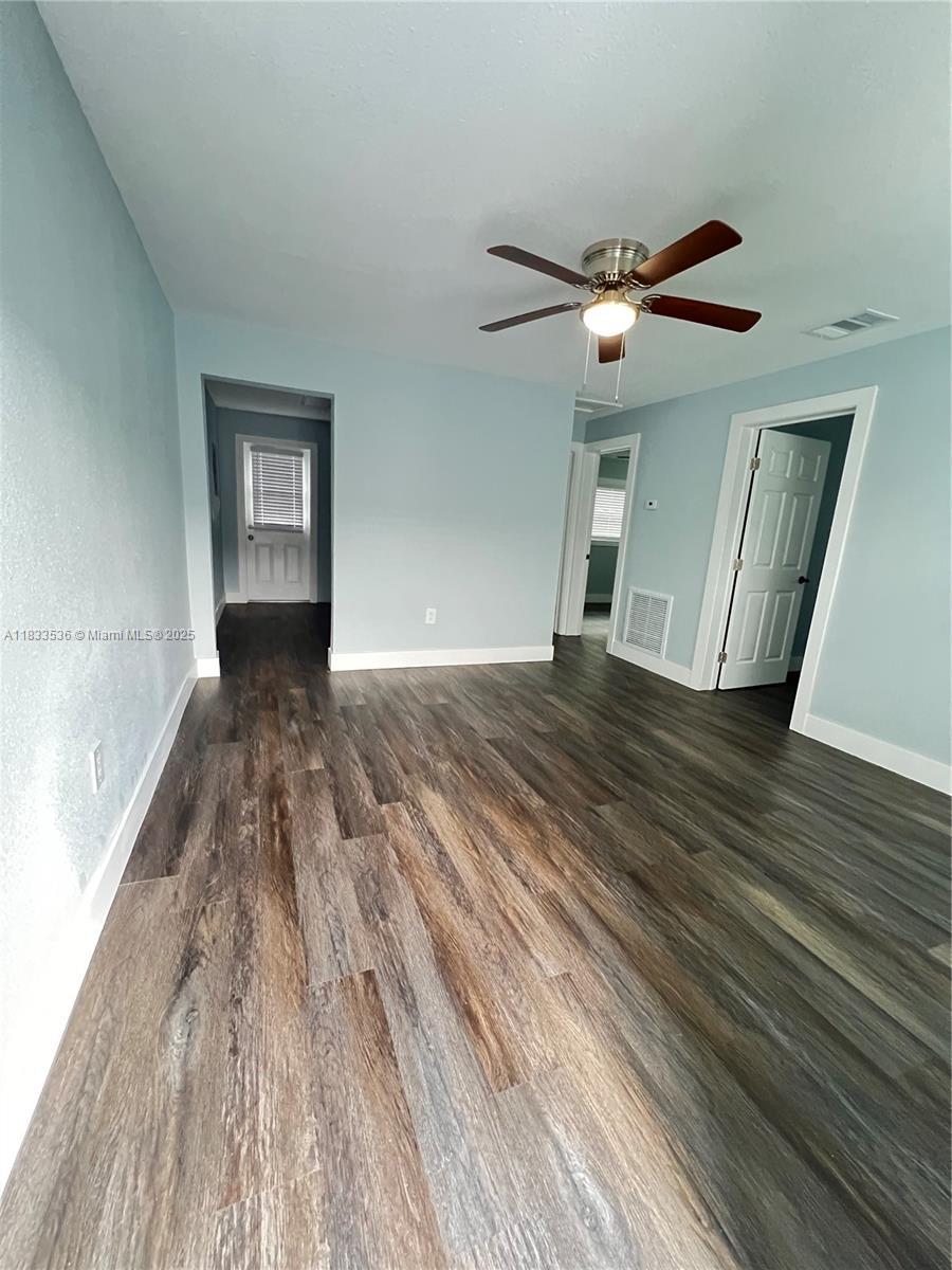 711 N 23rd St, Fort Pierce FL 34950 photo 4