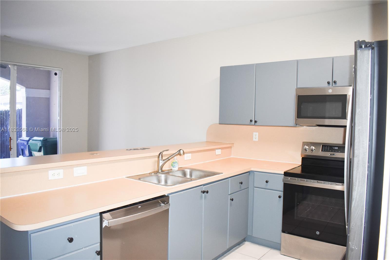 9123 SW 152nd Path, Miami FL 33196 photo 4