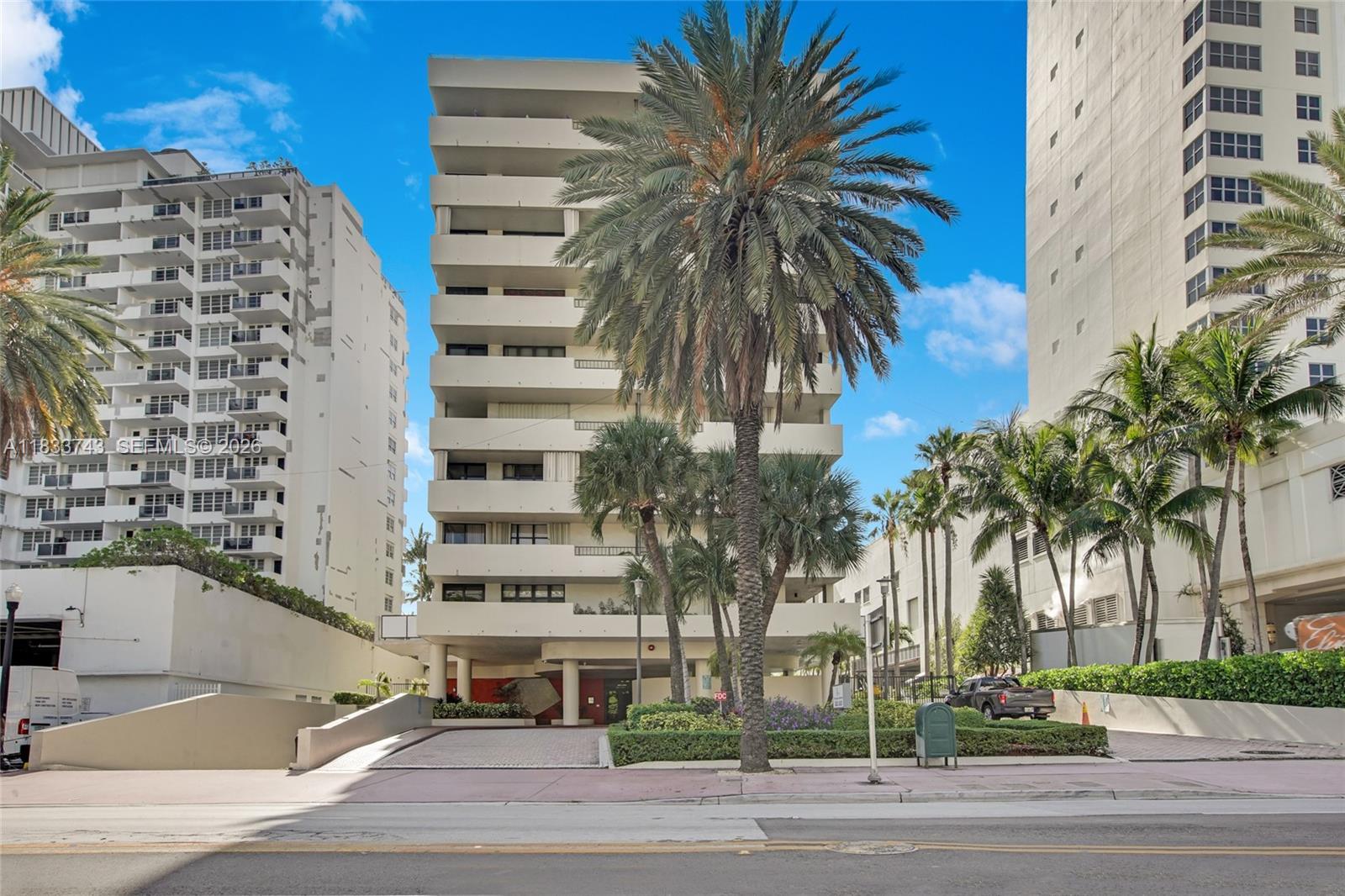 1621 Collins Ave # 504, Miami Beach FL 33139 photo 2