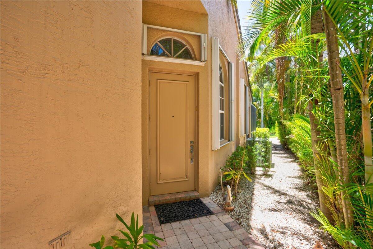 4701 Carlton Golf Drive, Lake Worth FL 33449 photo 5