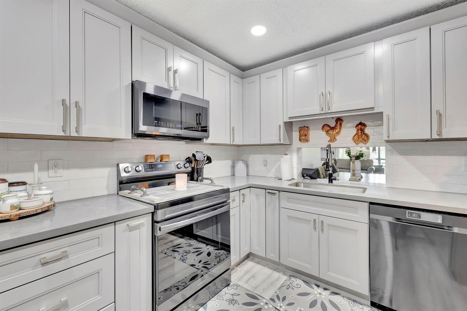8799 Holly Court # 202, Tamarac FL 33321 photo 3