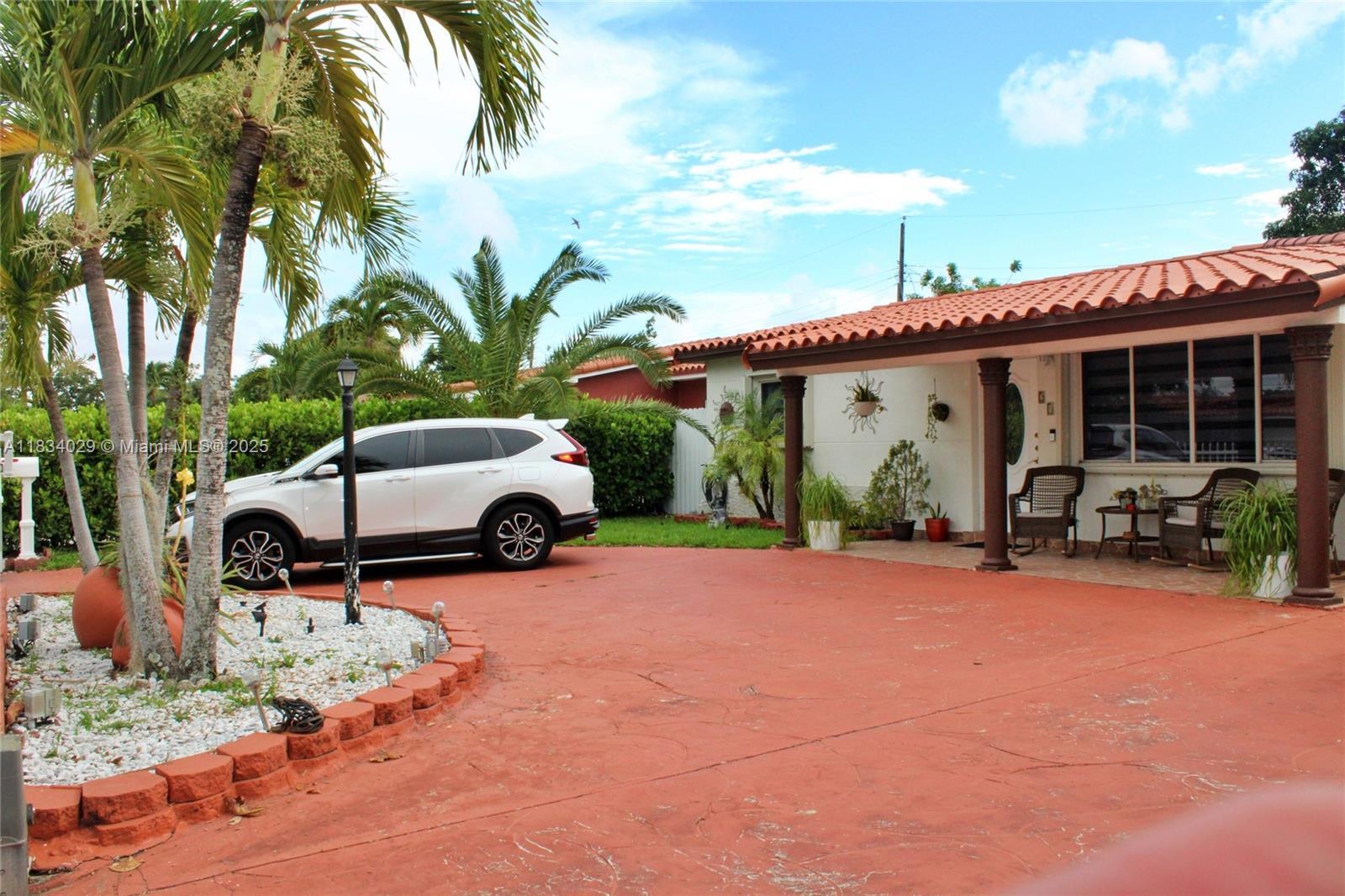 218 E 9th Ct, Hialeah FL 33010 photo 3