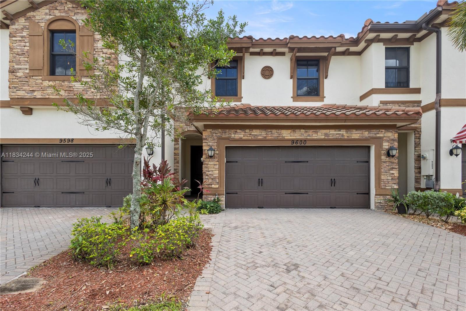 9600 N Town Parc Cir N, Parkland FL 33076 photo 2