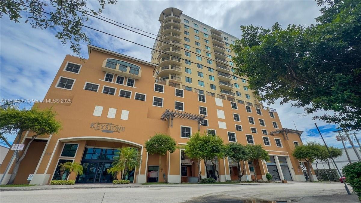 4242 NW 2 ST # 1601, Miami FL 33126 photo 2