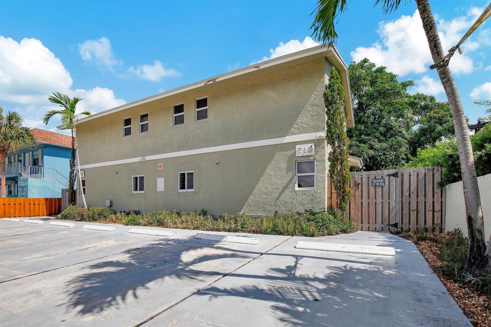 711 NE 14 Street, Fort Lauderdale FL 33304 photo 2