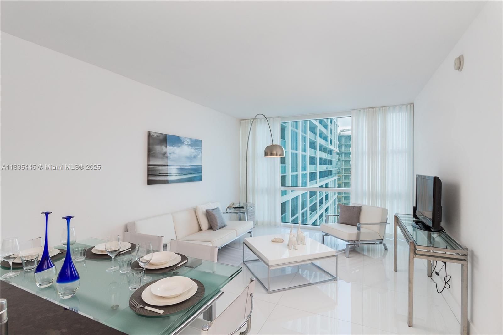6801 Collins Ave # 1415, Miami Beach FL 33141 photo 2