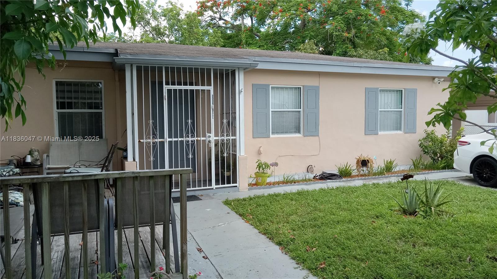 2951 NW 151st Ter, Miami Gardens FL 33054 photo 2