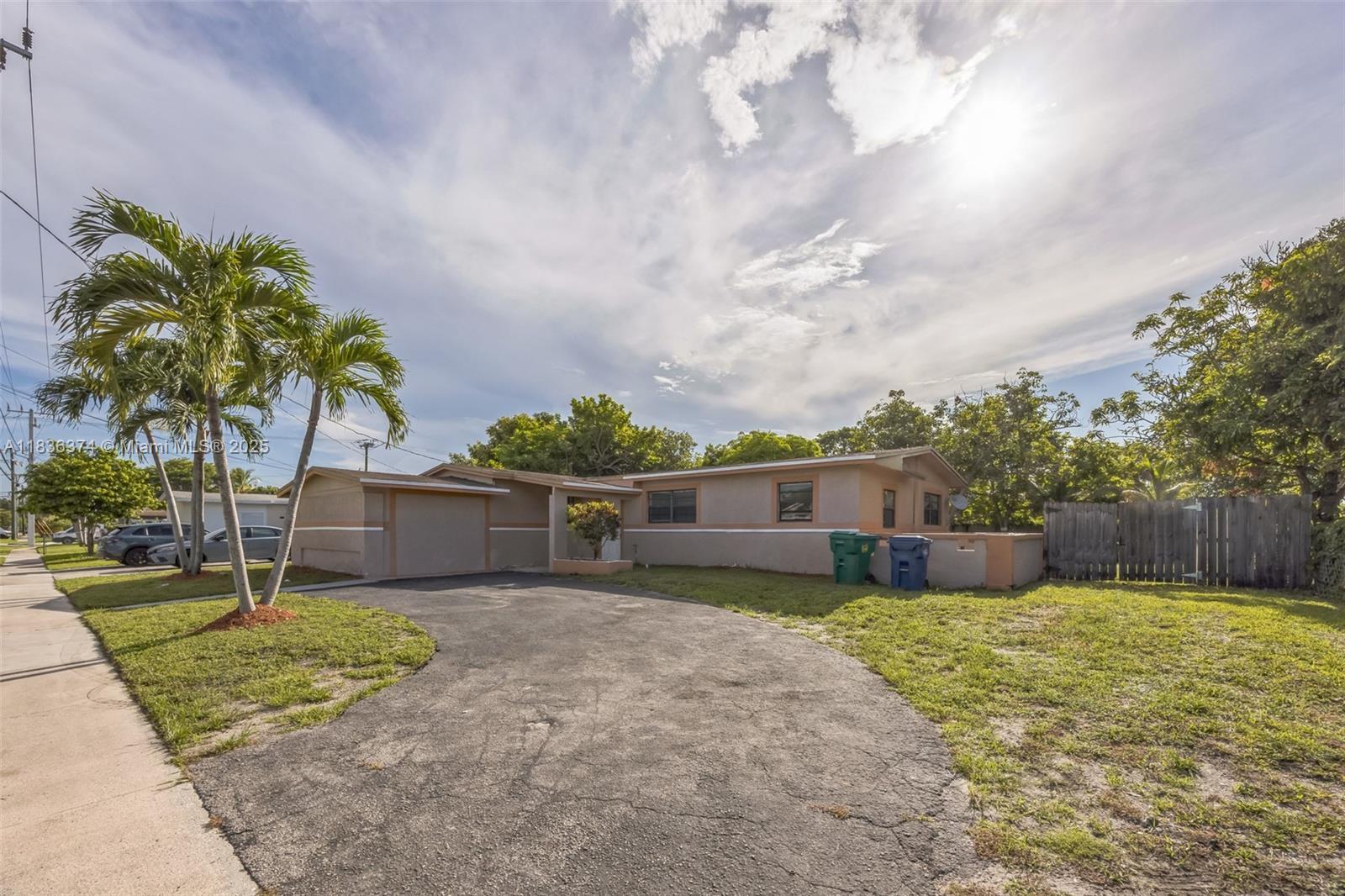 1160 NW 47th Ave, Lauderhill FL 33313 photo 2