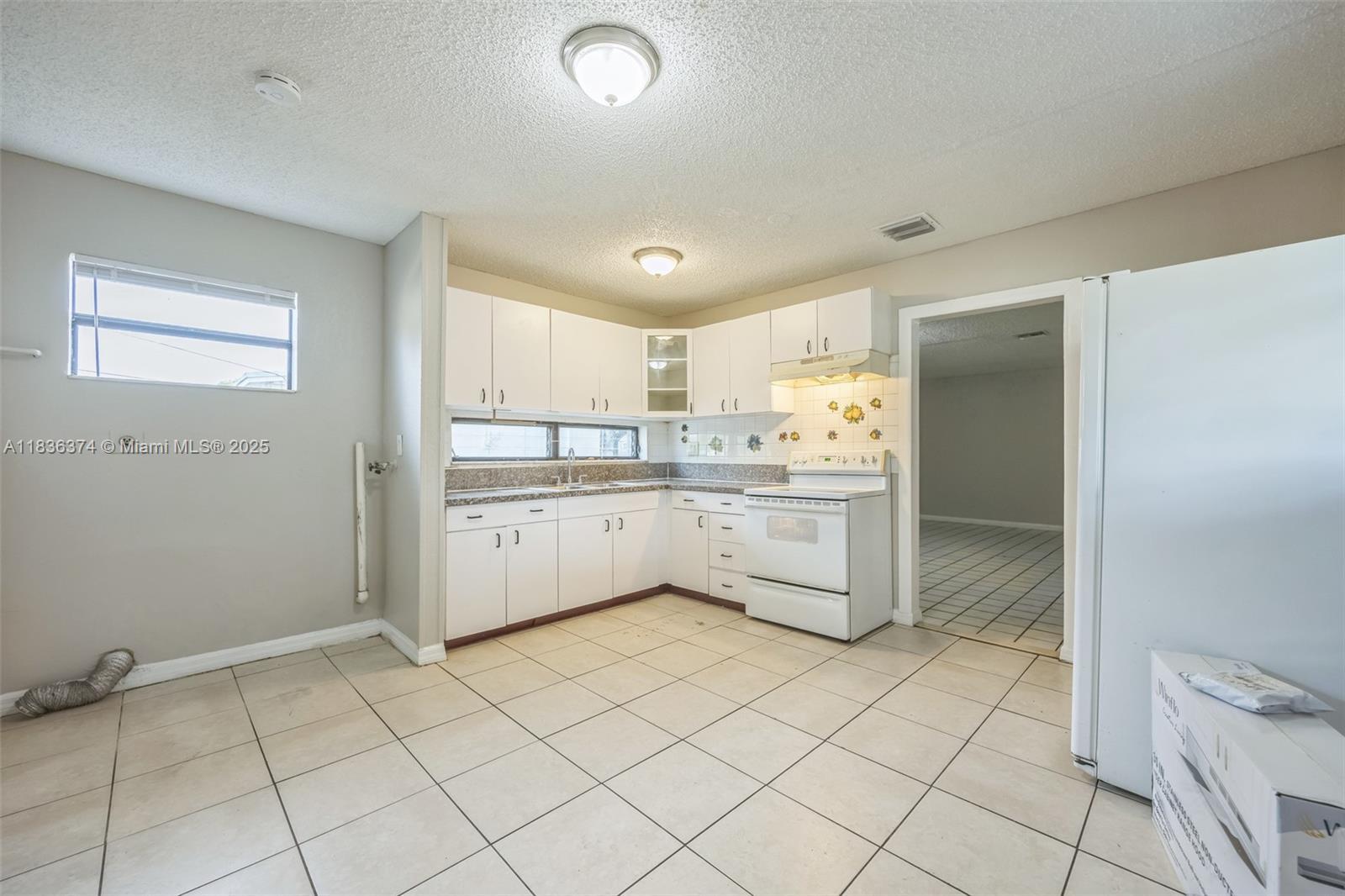 1160 NW 47th Ave, Lauderhill FL 33313 photo 5