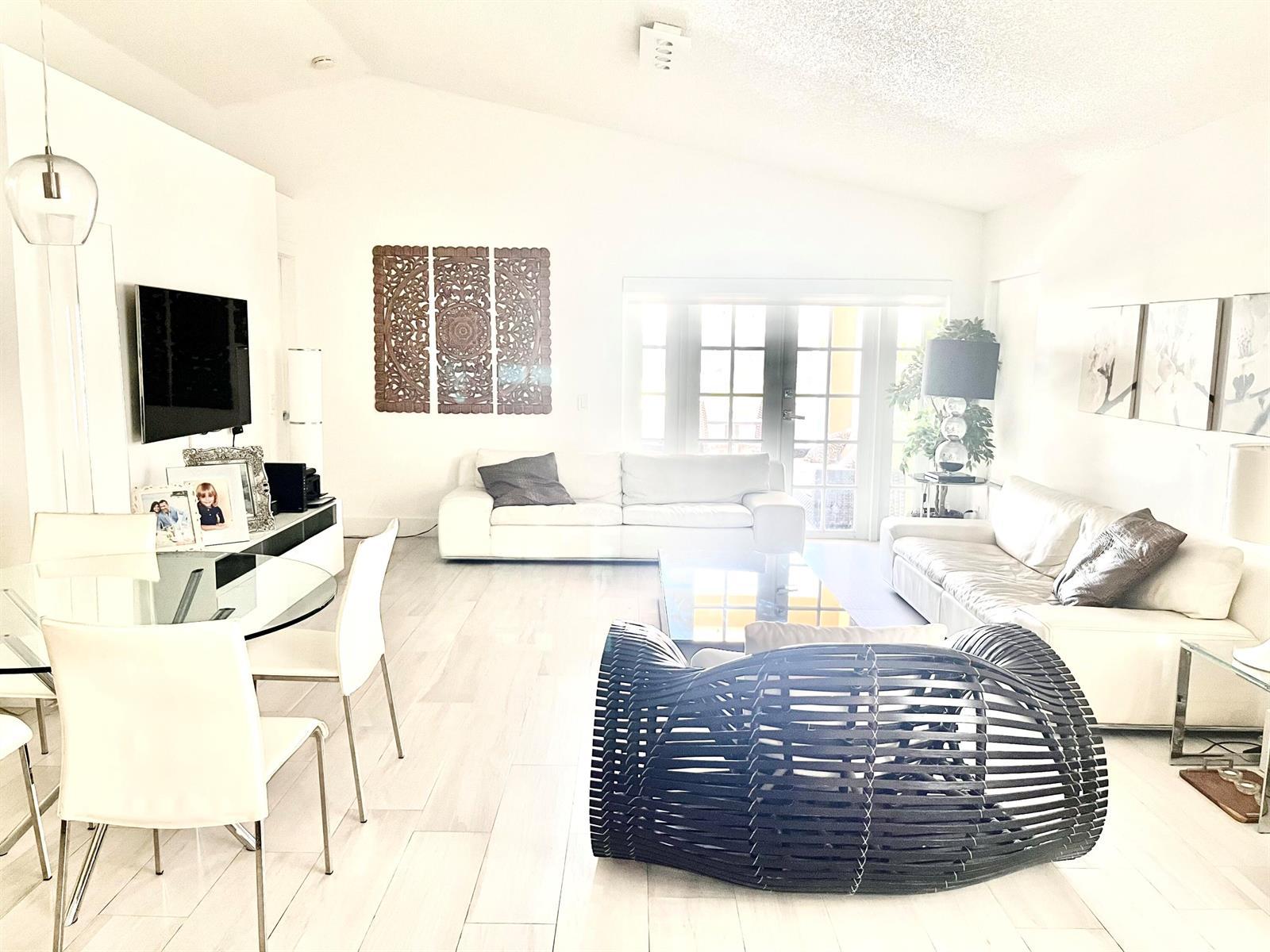 1377 Majesty Terrace, Weston FL 33327 photo 4