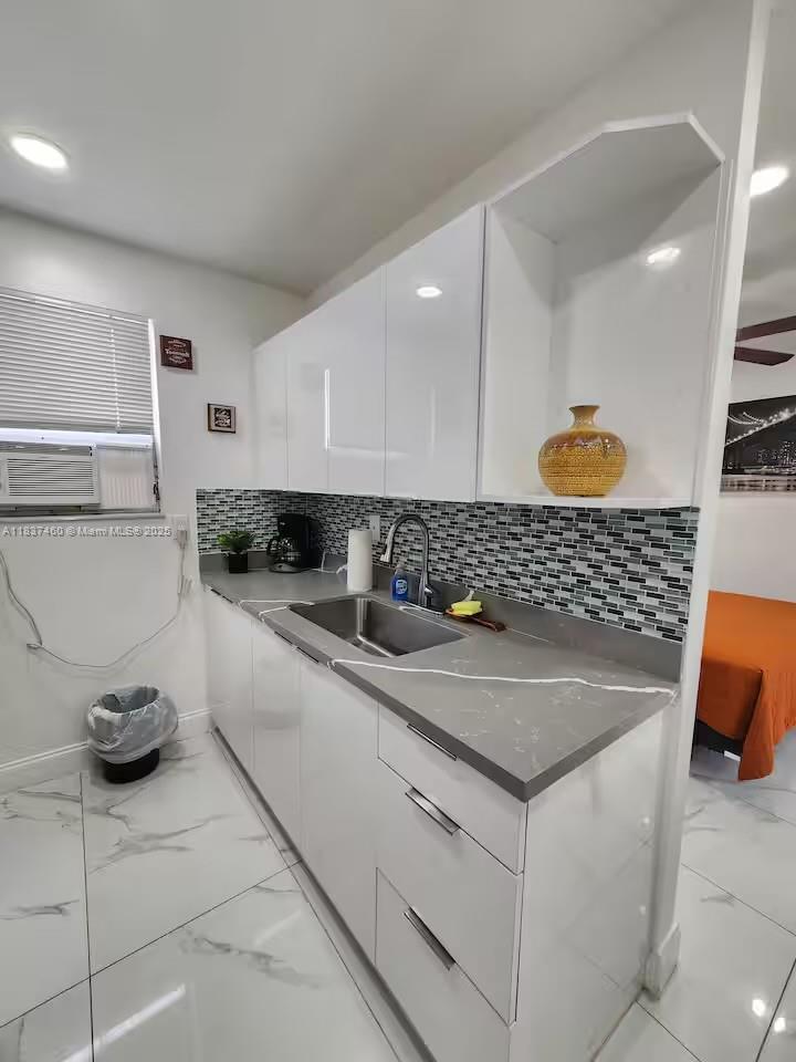 342 Van Buren St, Hollywood FL 33019 photo 5