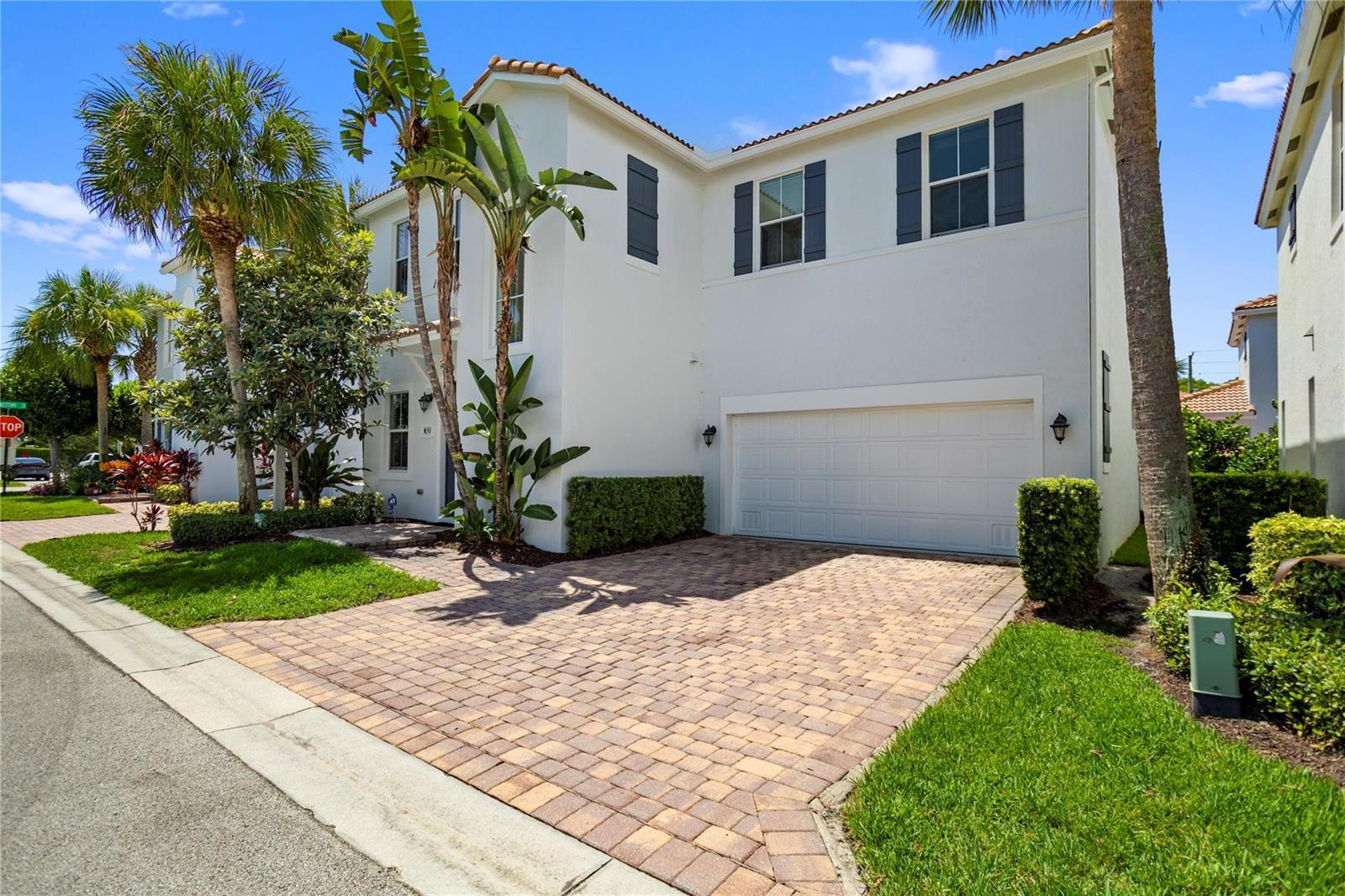 450 Greensboro Way, Boynton Beach FL 33435