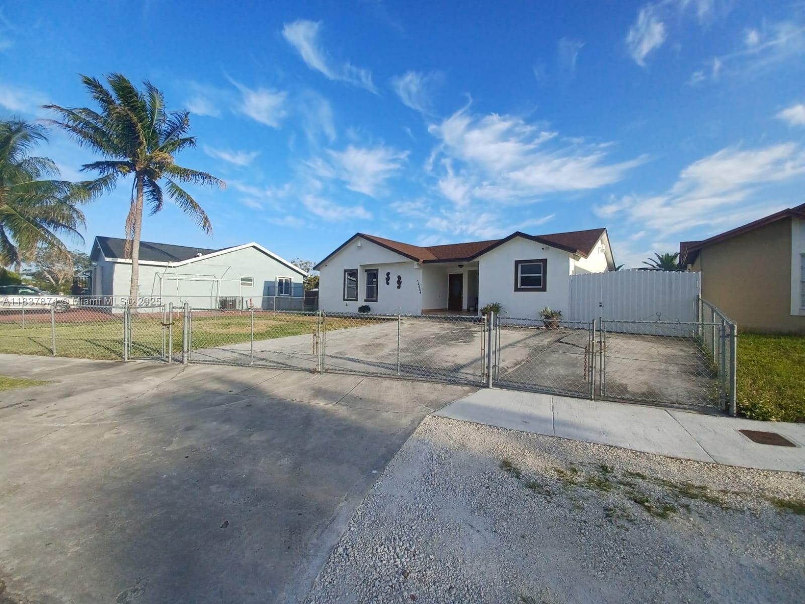 12554 SW 211th Ter, Miami FL 33177 photo 2