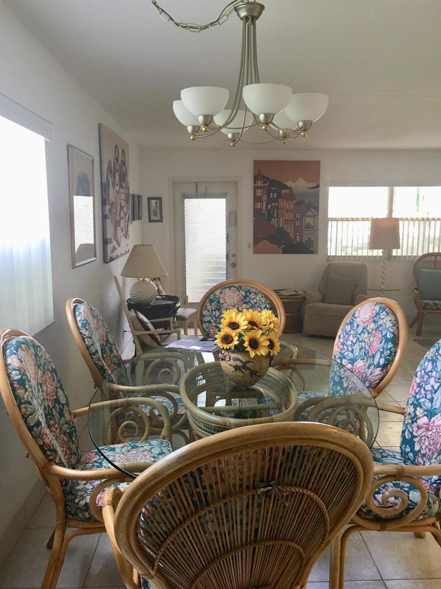 99 Saxony C, Delray Beach FL 33446 photo 4