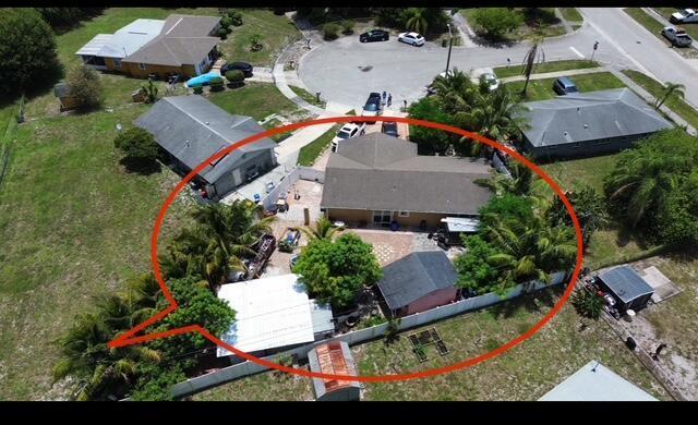 108 Fennemore Court, Fort Pierce FL 34946 photo 3