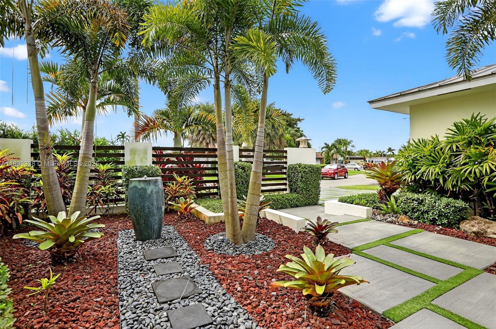 4907 Holly Dr, Tamarac FL 33319 photo 4