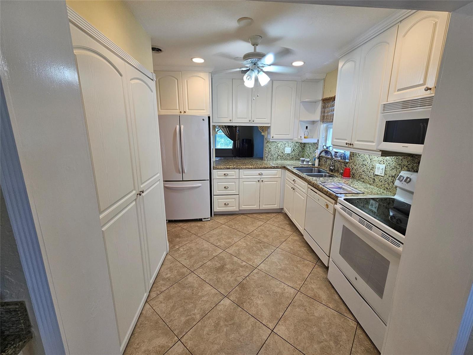 6650 Royal Palm Boulevard # 315C, Margate FL 33063 photo 4