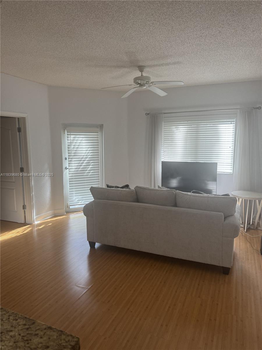6001 SW 70th St # 304, South Miami FL 33143 photo 4