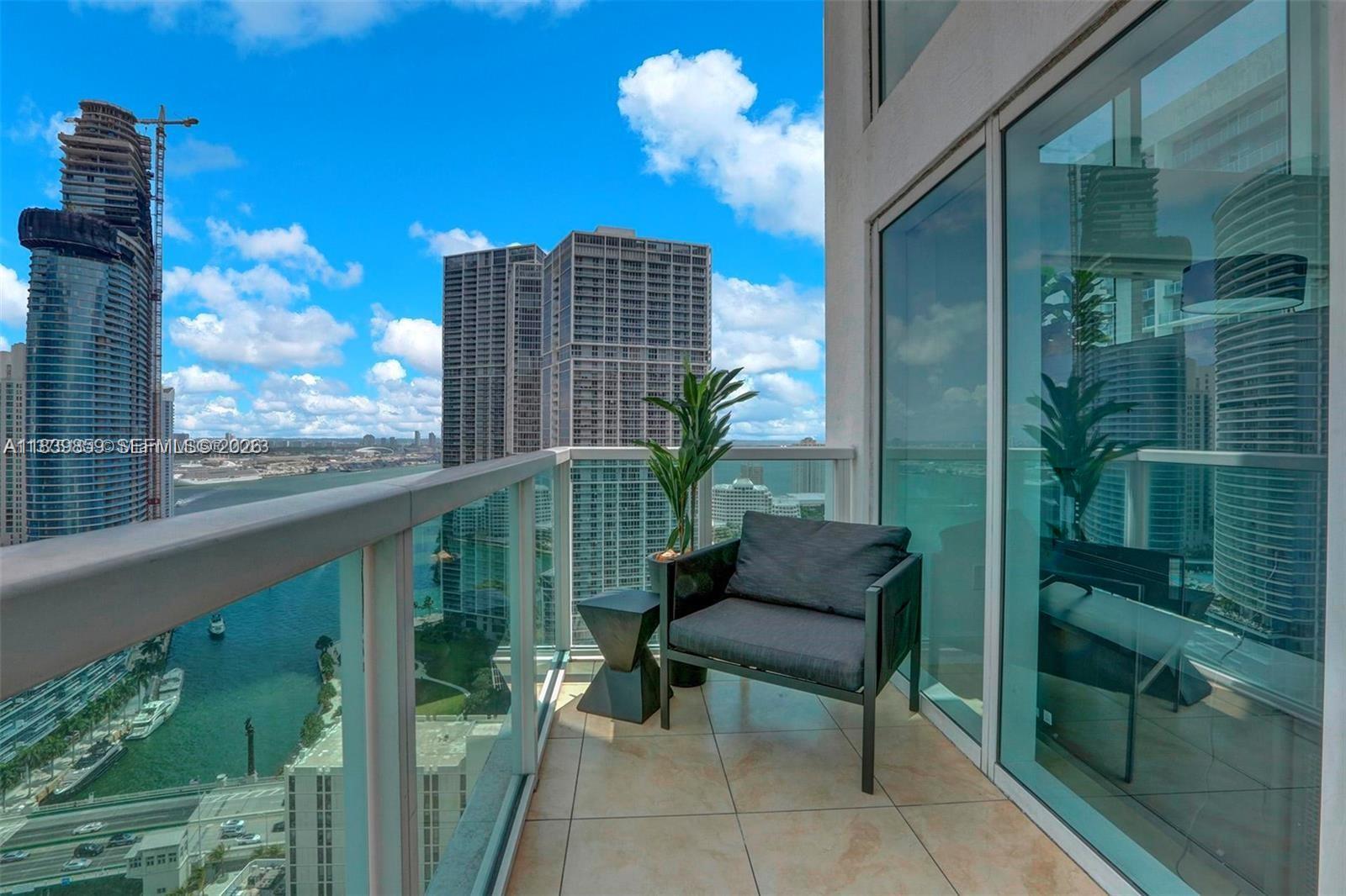 41 SE 5th St # 1901, Miami FL 33131 photo 2