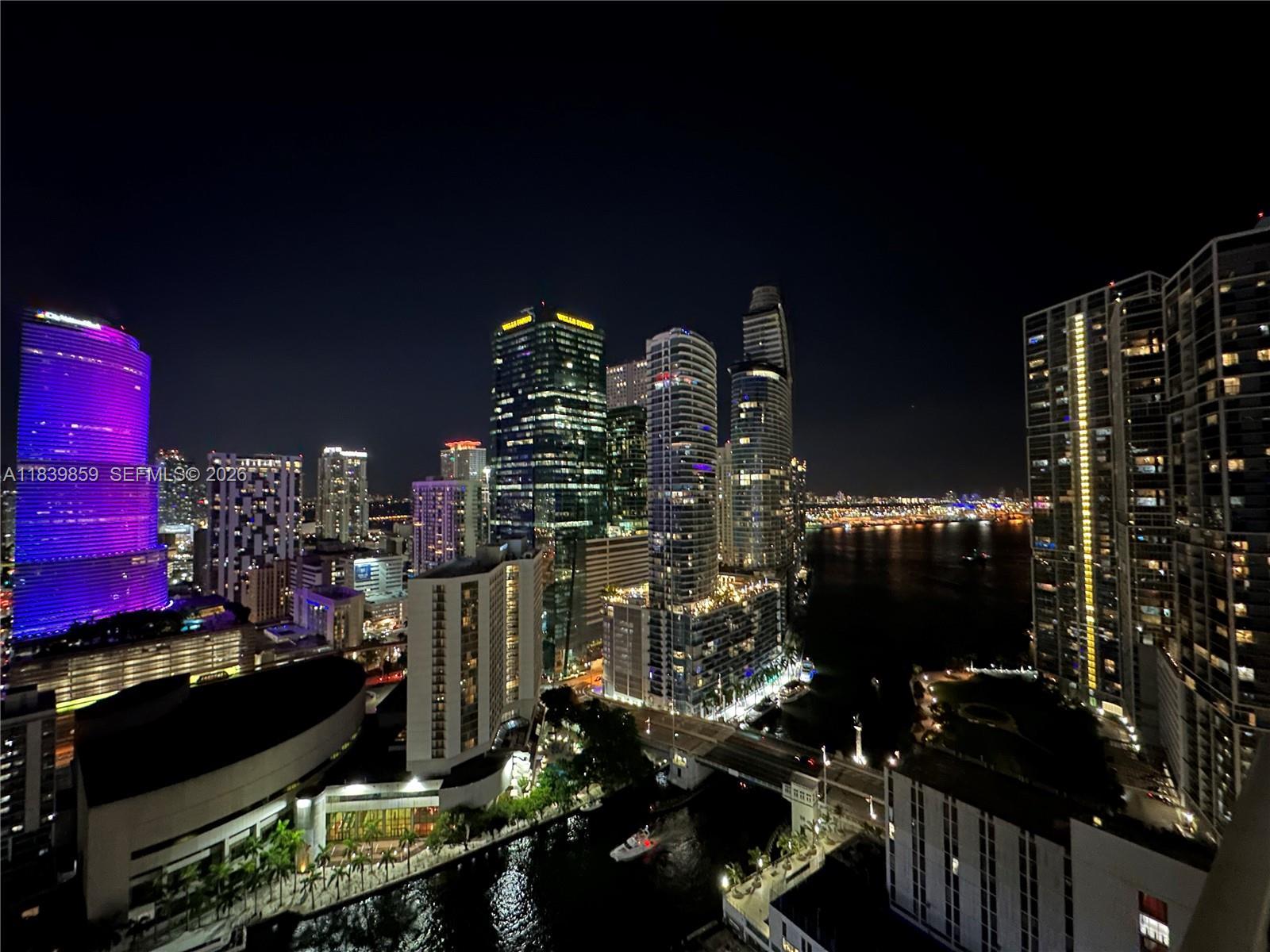 41 SE 5th St # 1901, Miami FL 33131 photo 4