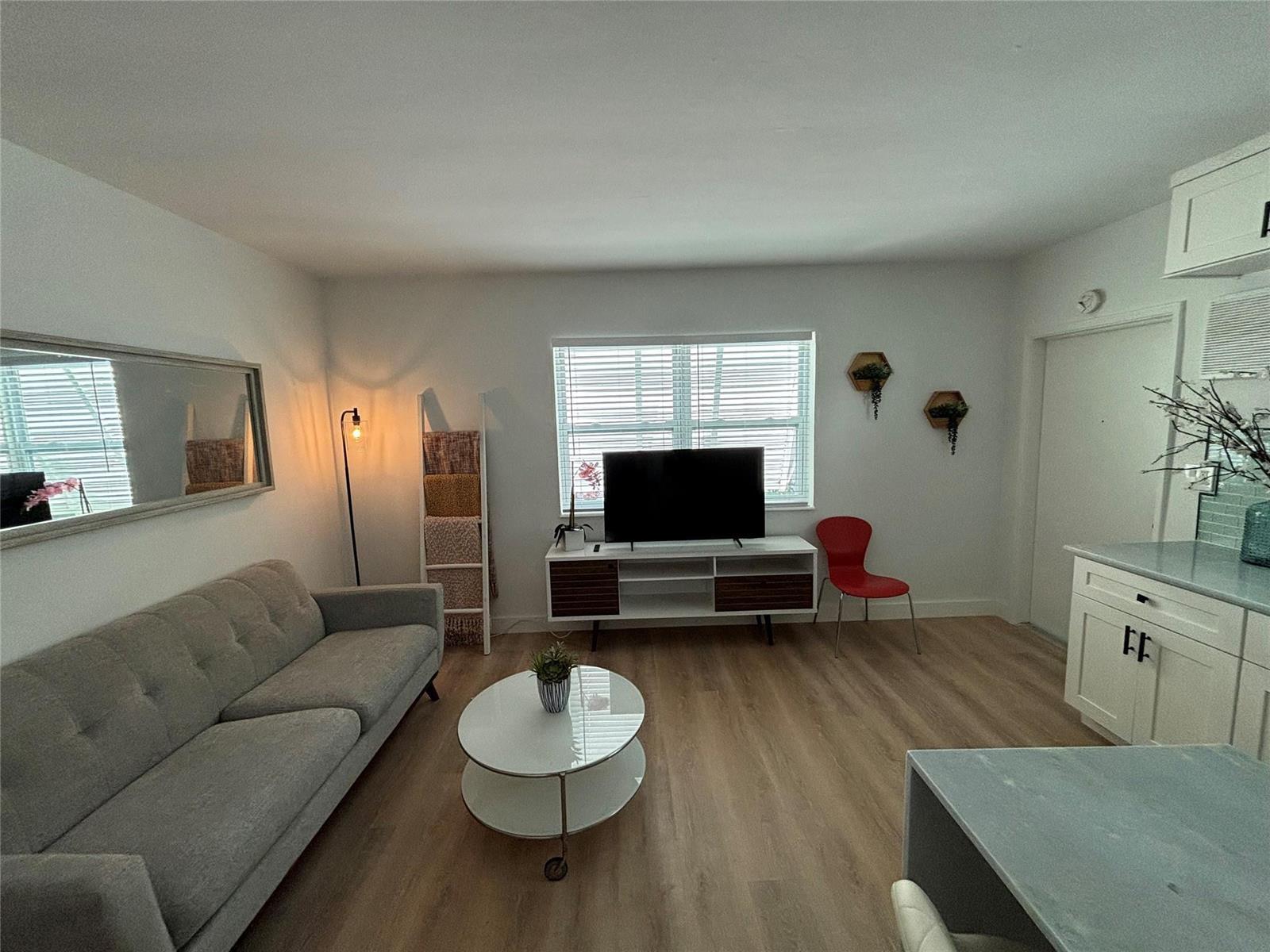 1315 SE 2nd Street, Fort Lauderdale FL 33301 photo 2