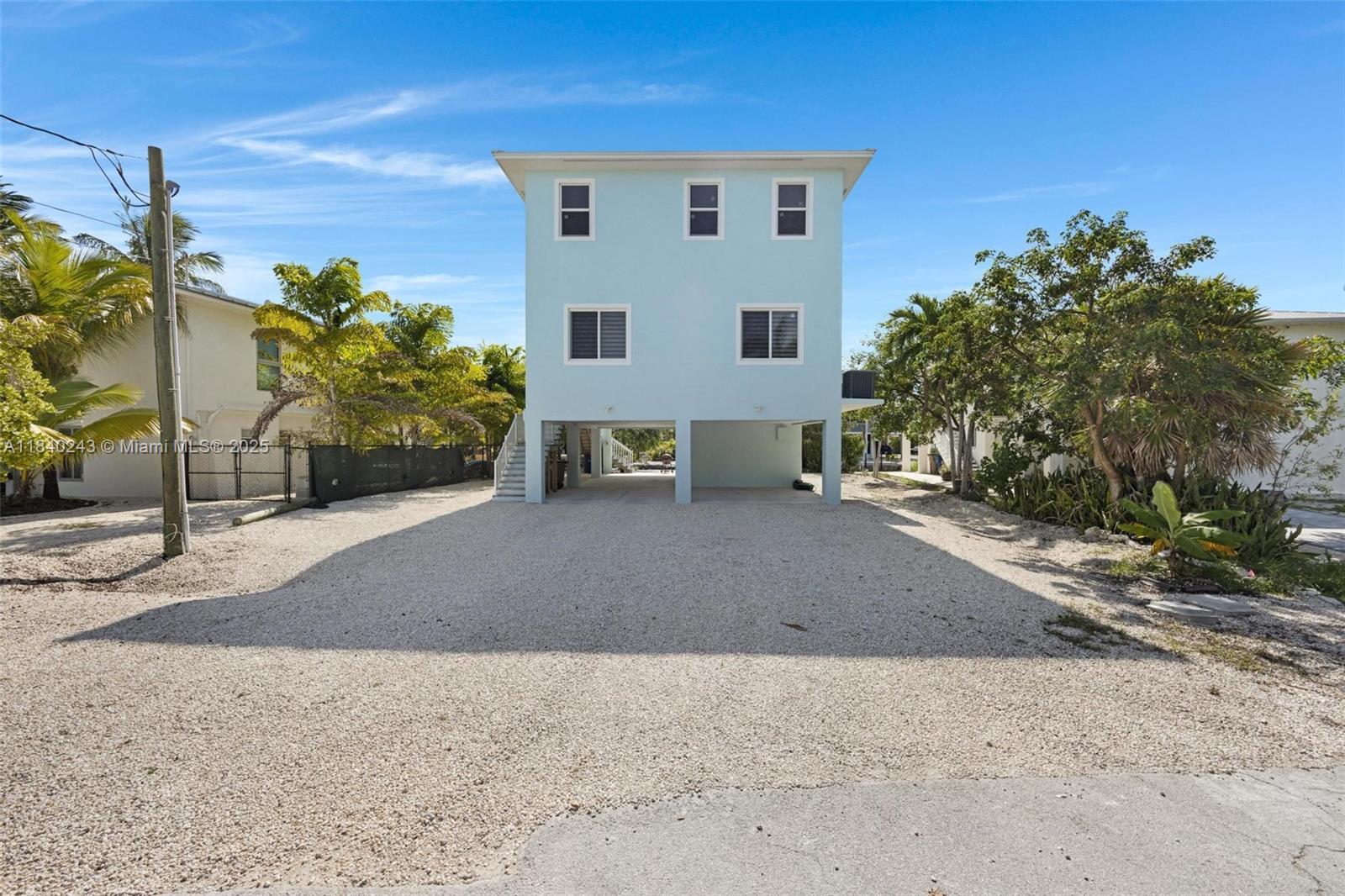 142 Peg Leg Ln, Lower Keys FL 33042 photo 3