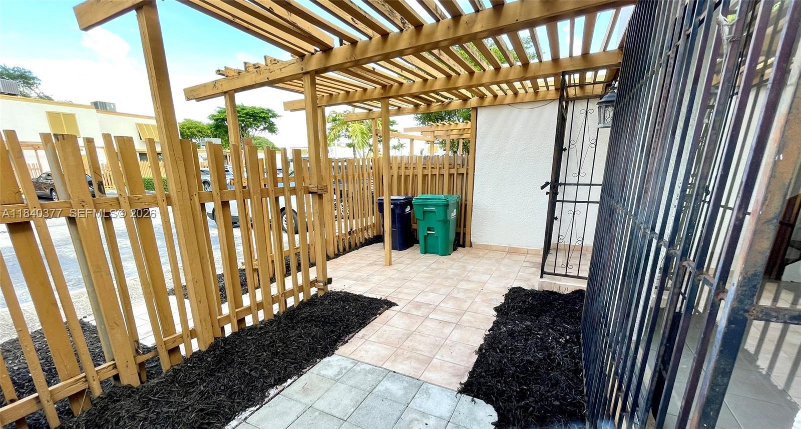 1725 SW 131st Place Cir S, Miami FL 33175 photo 4