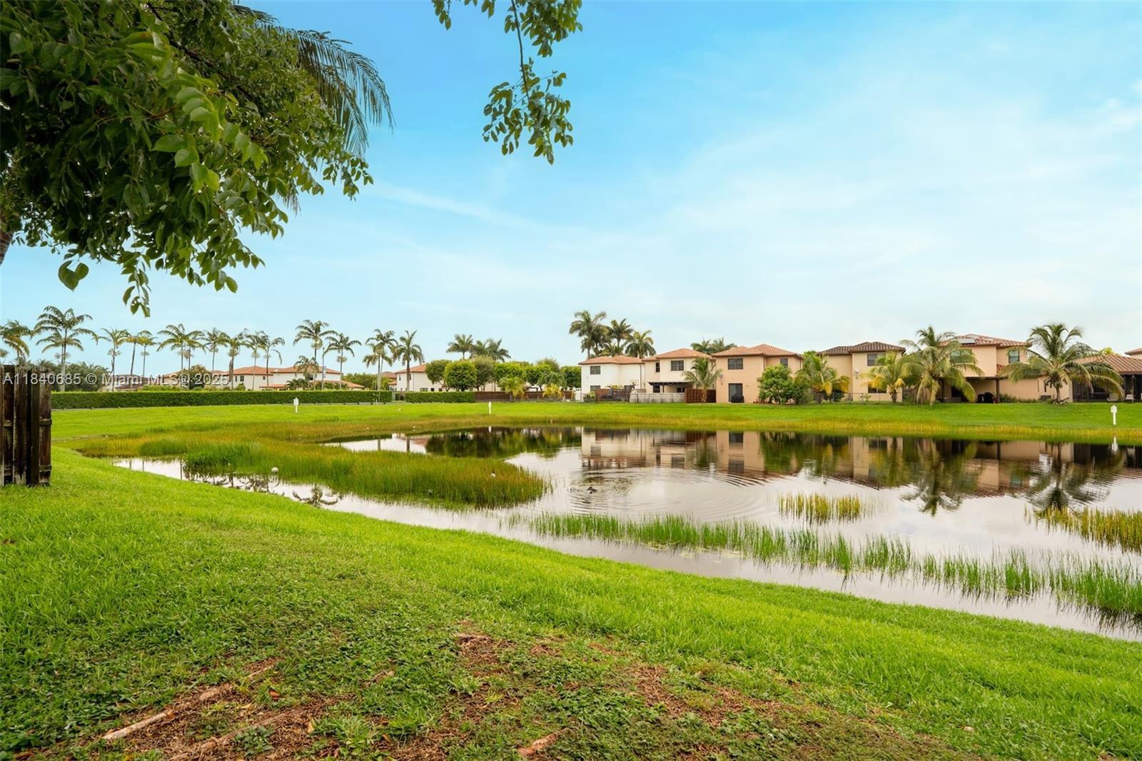 423 SE 33rd Ter, Homestead FL 33033 photo 3