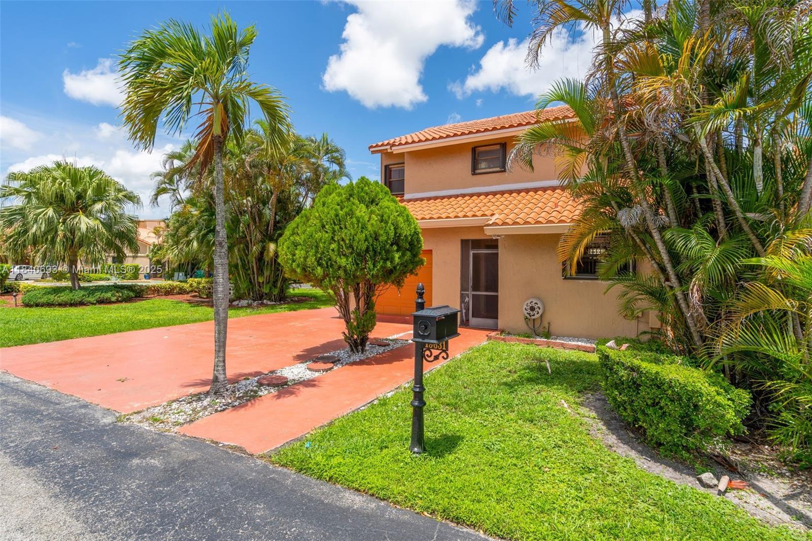 19631 Cypress Ct, Hialeah FL 33015 photo 3