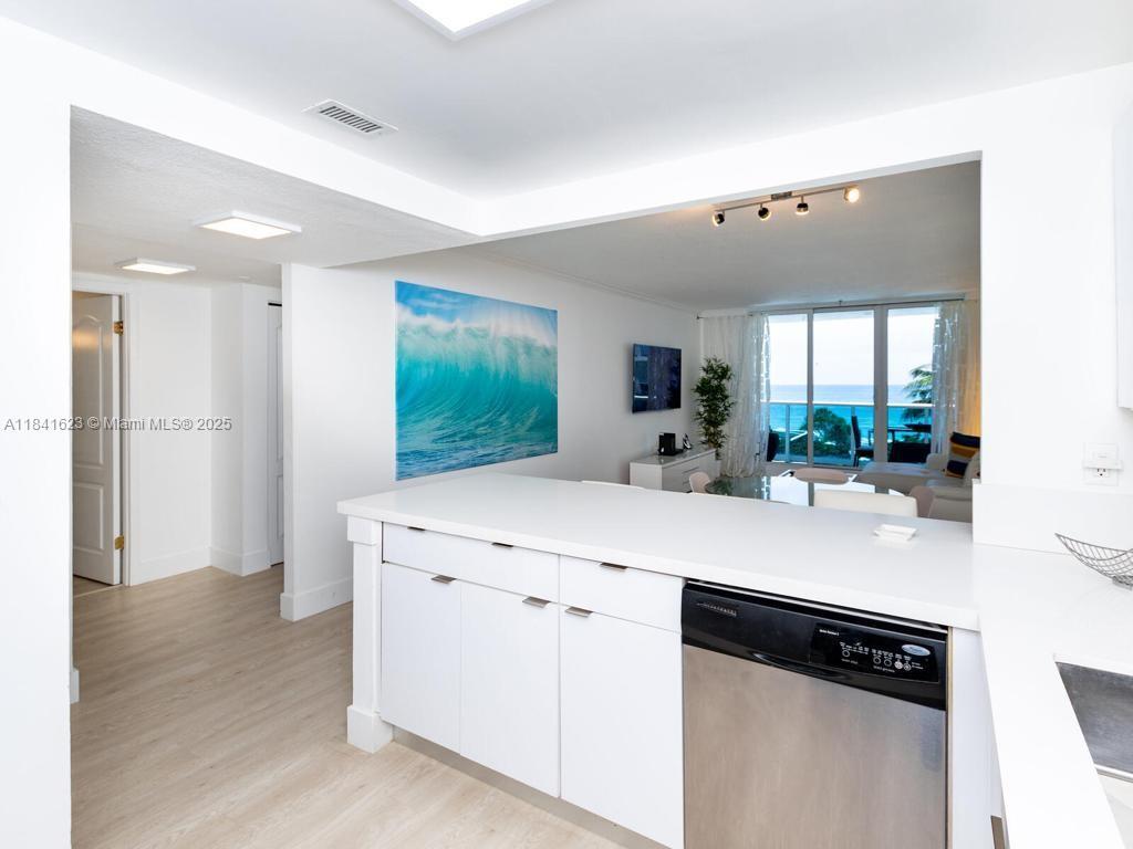 2301 Collins Ave # 625, Miami Beach FL 33139 photo 2