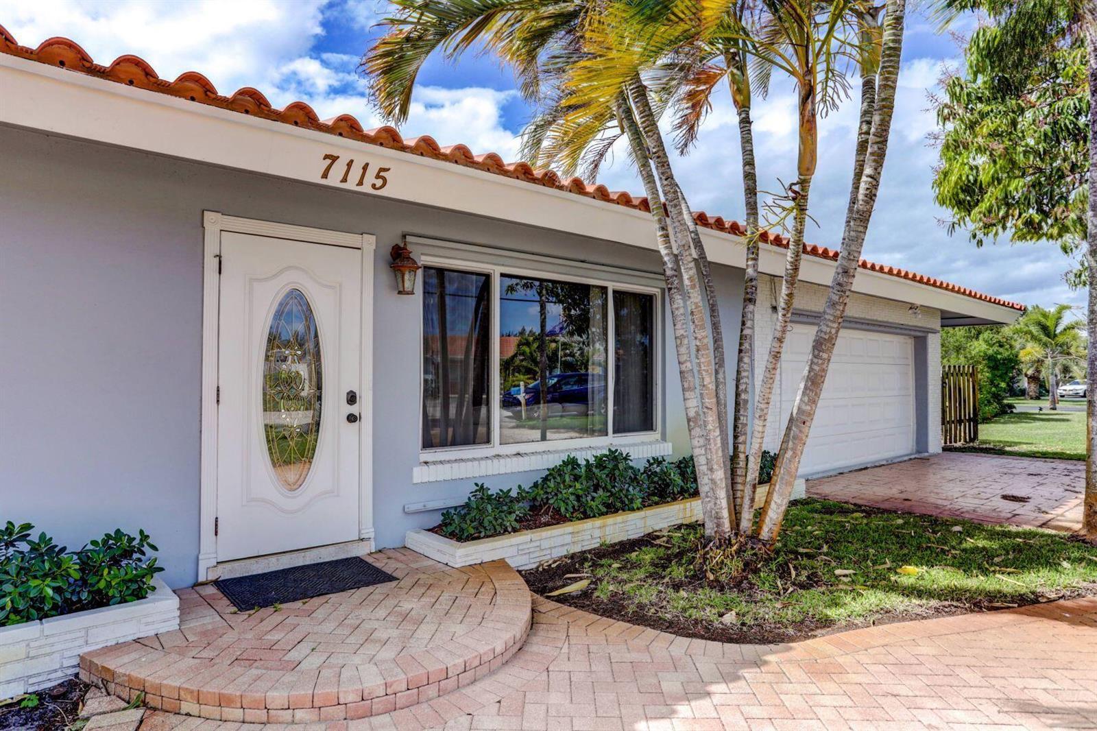 7115 Venetian Way, West Palm Beach FL 33406 photo 2