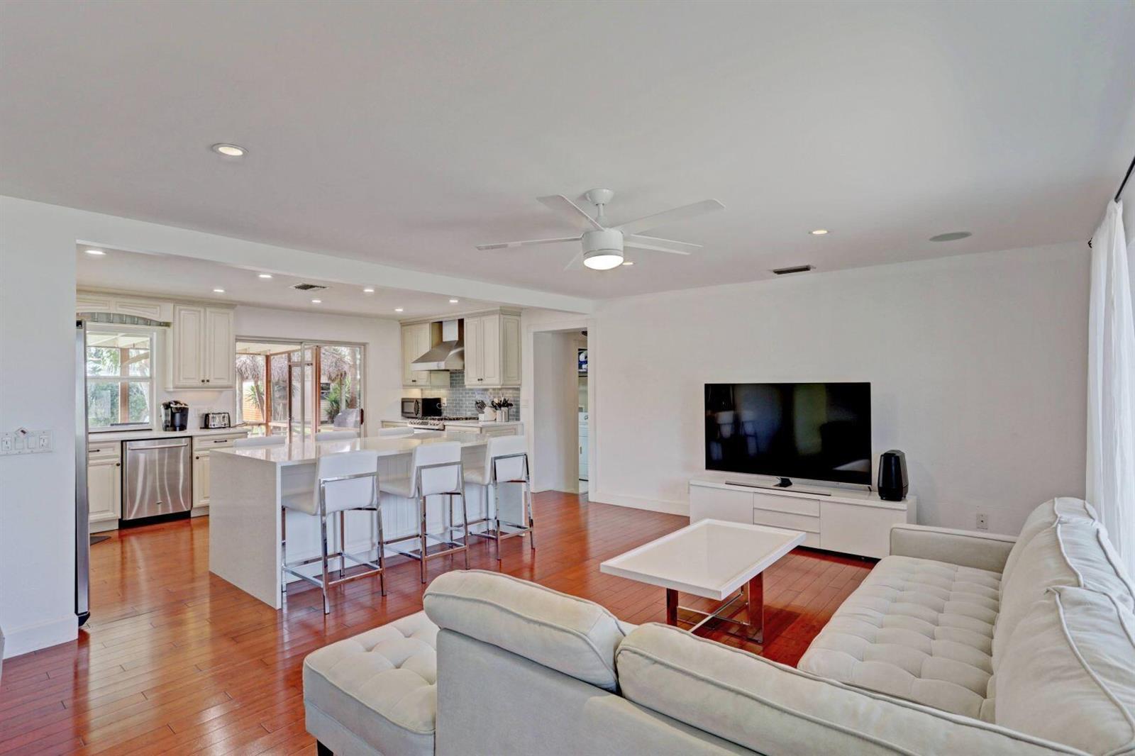 7115 Venetian Way, West Palm Beach FL 33406 photo 3