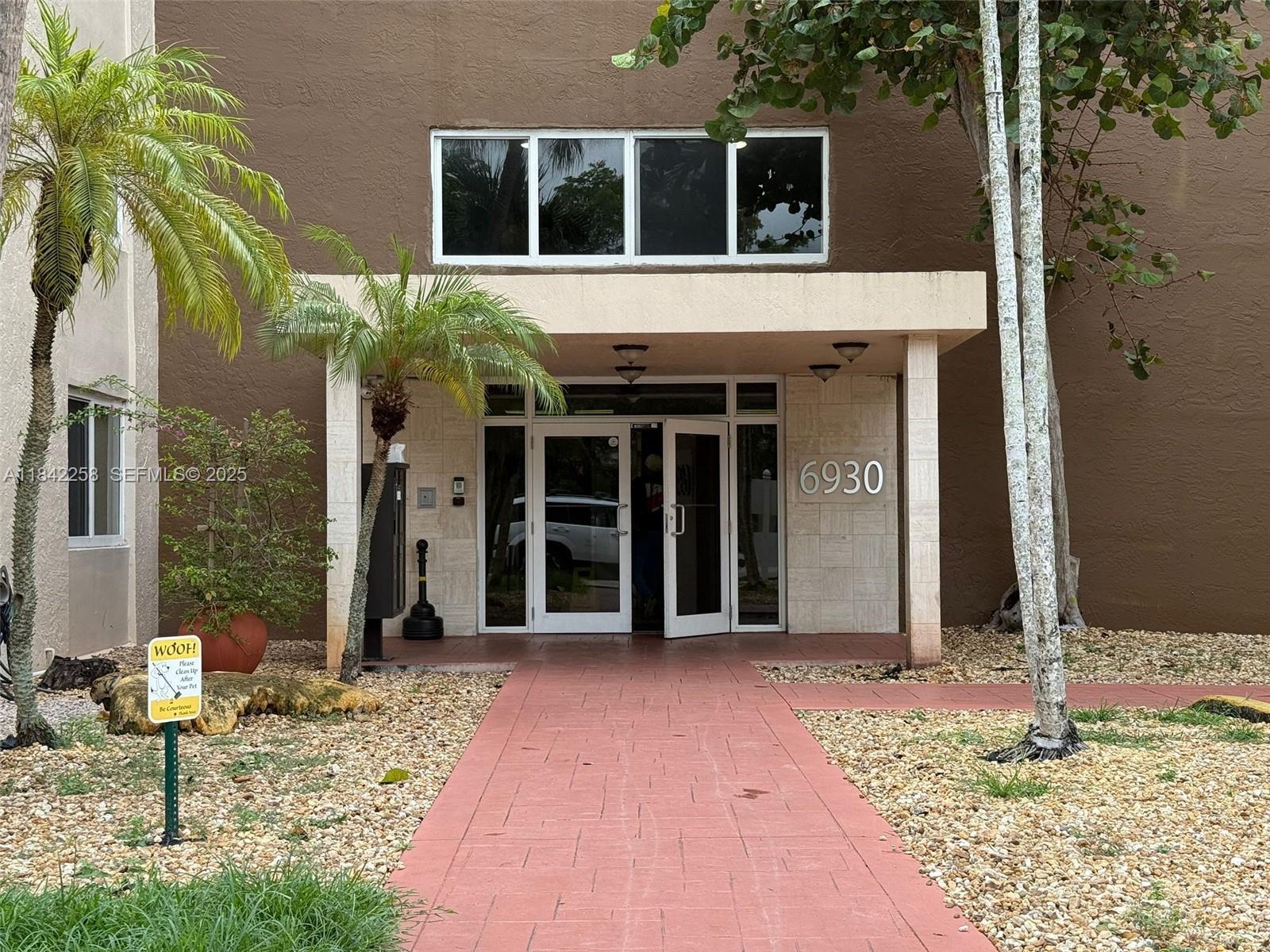 6930 Miami Gardens Dr # 217A, Hialeah FL 33015 photo 2