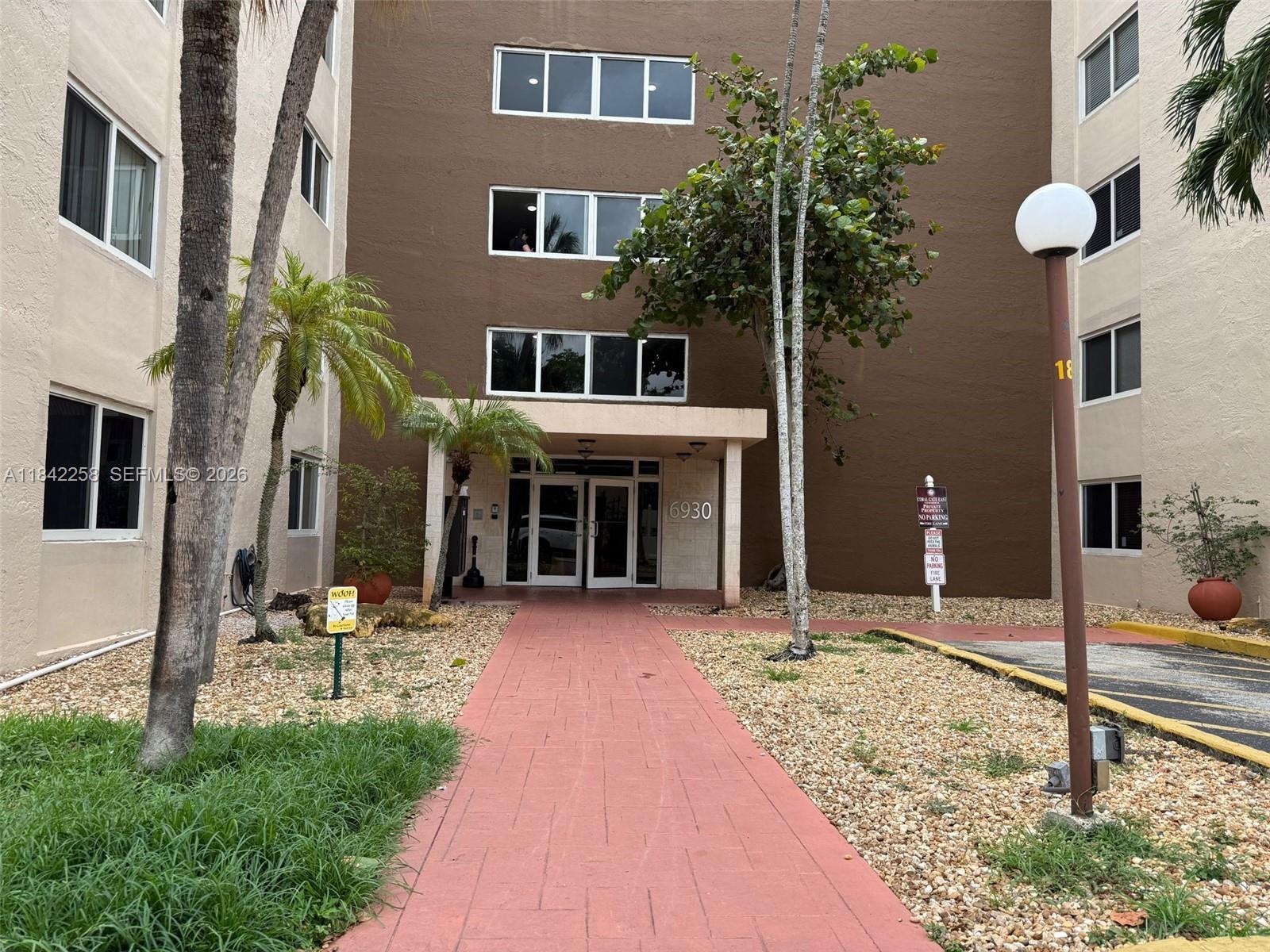 6930 Miami Gardens Dr # 217A, Hialeah FL 33015