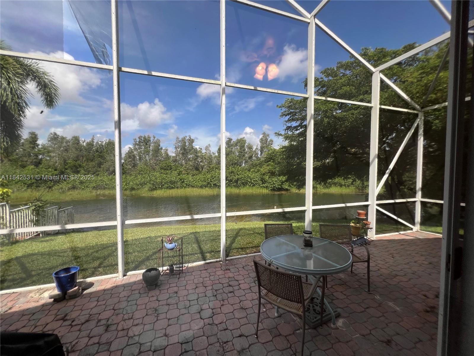2130 NW 166th Ave, Pembroke Pines FL 33028 photo 2
