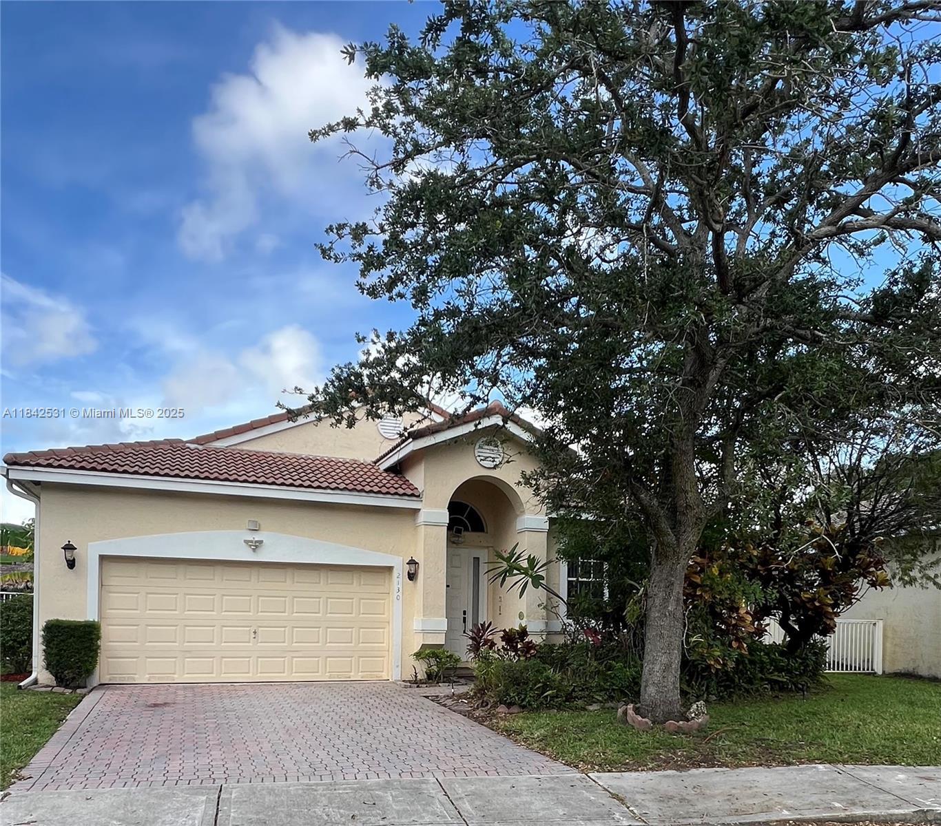 2130 NW 166th Ave, Pembroke Pines FL 33028